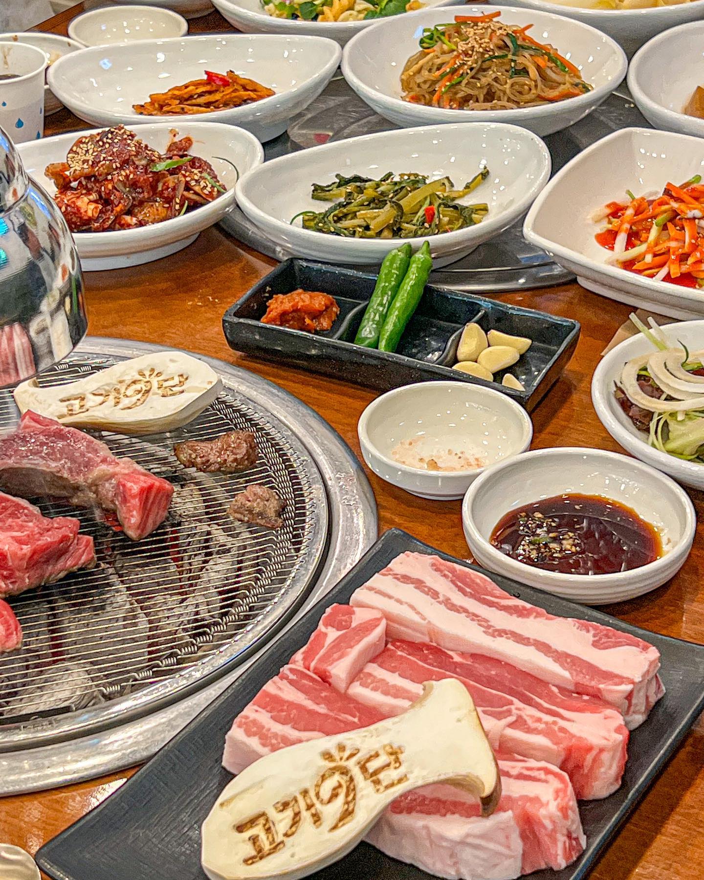 내가 애정하는 고기9단 
갈때마다 너무 맛있음 
꽃갈비 삼겨비는 꼭 드세요 💜💚
-
-
.
#고기구단 #고기9단 #침산동맛집 #대현동맛집 #대구삼겹살맛집  #대구삼겹살맛집  #대구 #대구맛집 #대구고기맛집 #로봇서빙 #동성로맛집 #반월당맛집 #동성로레스토랑 #동성로분위기좋은곳 #동성로데이트 #대구시내맛집 #동성로핫플  #맛스타그램  #푸드스타그램 #foodstagram #먹방스타그램 #먹스타그램 #맞팔 #좋아요 #food #fff #foodstagram #고기스타그램