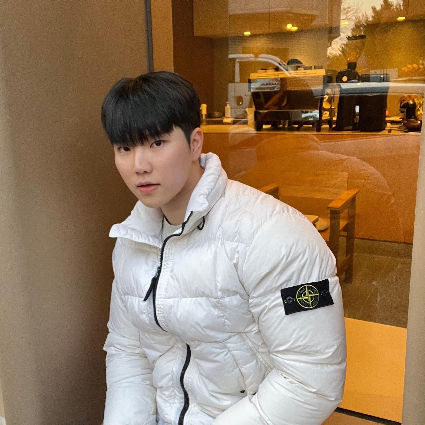 빼꼼