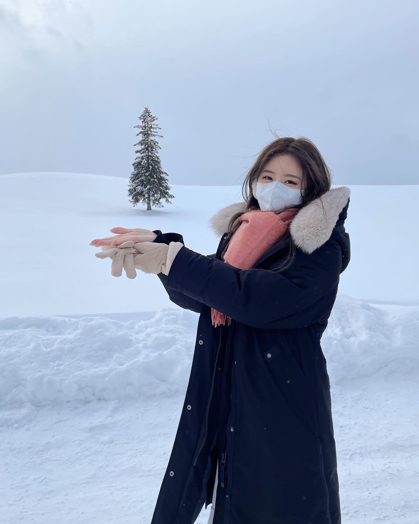 찍을때까지는 당연히 나무가 손바닥 위에 있을줄..... 🎄❄️⛄️