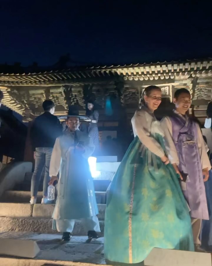 엄마랑 선선한 가을, 창덕궁을 걸었다. 

창덕궁 달빛기행 (-10/22) 꼭 가보세요~