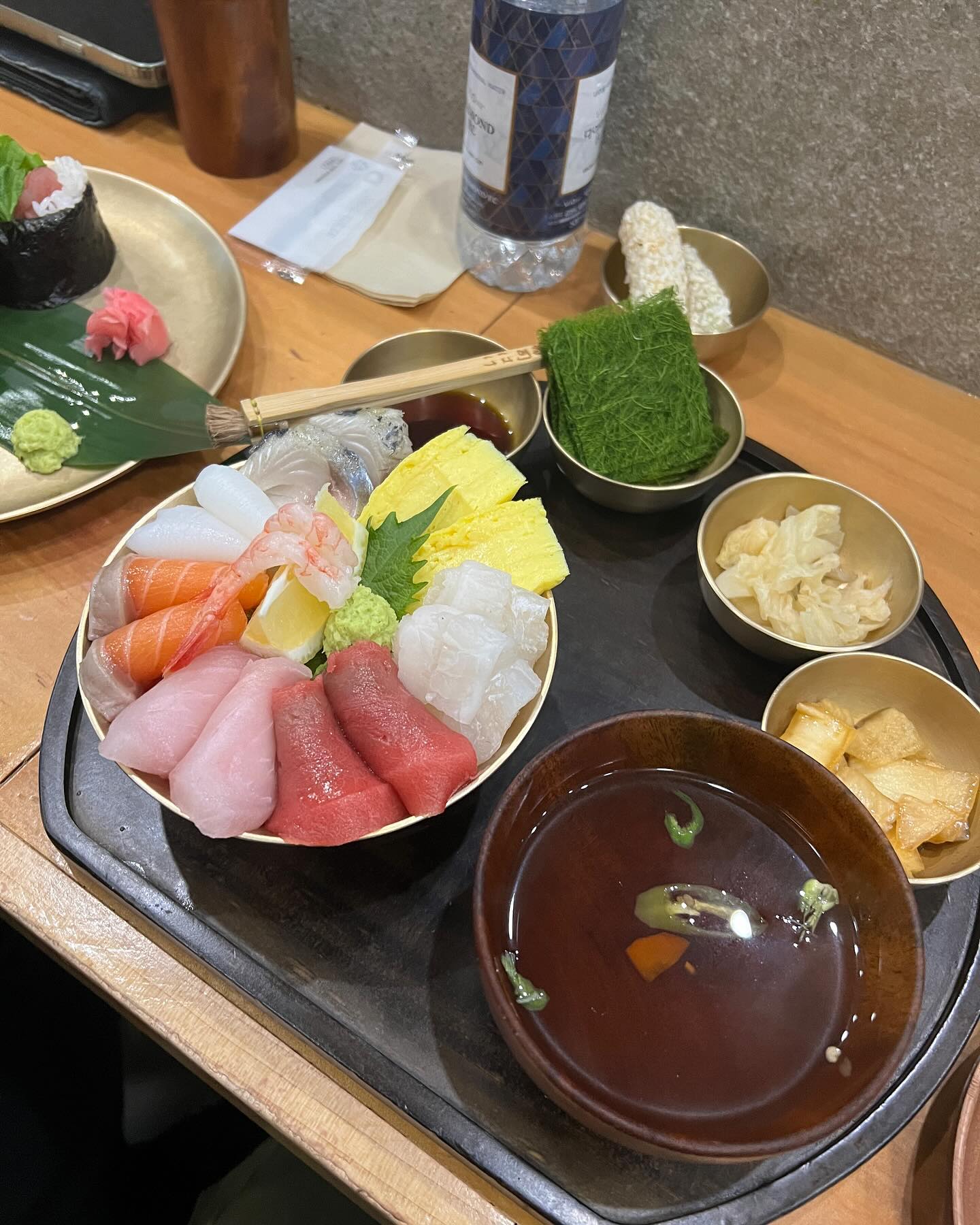 오늘하루 끄적끄적 맘대로 할 수 있는 날 뭘 할까 고민하다가 저녁약속이 잡혀 신나게 즐기고 온 날:) 가고싶었던 술집도 가고 와인 너무 맛있어서 하나를 인터넷으로 주문하고 ㅋㅋ 일상의 소소한 행복이였다 :) 기러기둥지 예이~~ 좋은 연휴 스타트를 함께하게 되어서 감사합니다 ㅎ goldkuma