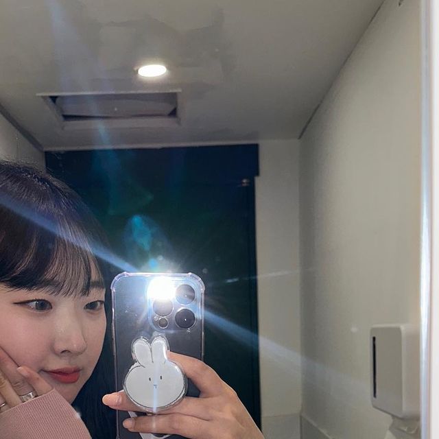 @hee_____._._____ on Instagram: "#무이한티점 이슬선생님한테 #슬릭펌 받고왔어요 ❤️‍🔥 하나하나꼼꼼하게 원하는스타일로 맞춰주셔서 딱 원하는 머리로 받고왔습니당 머리하러가시는분들 추