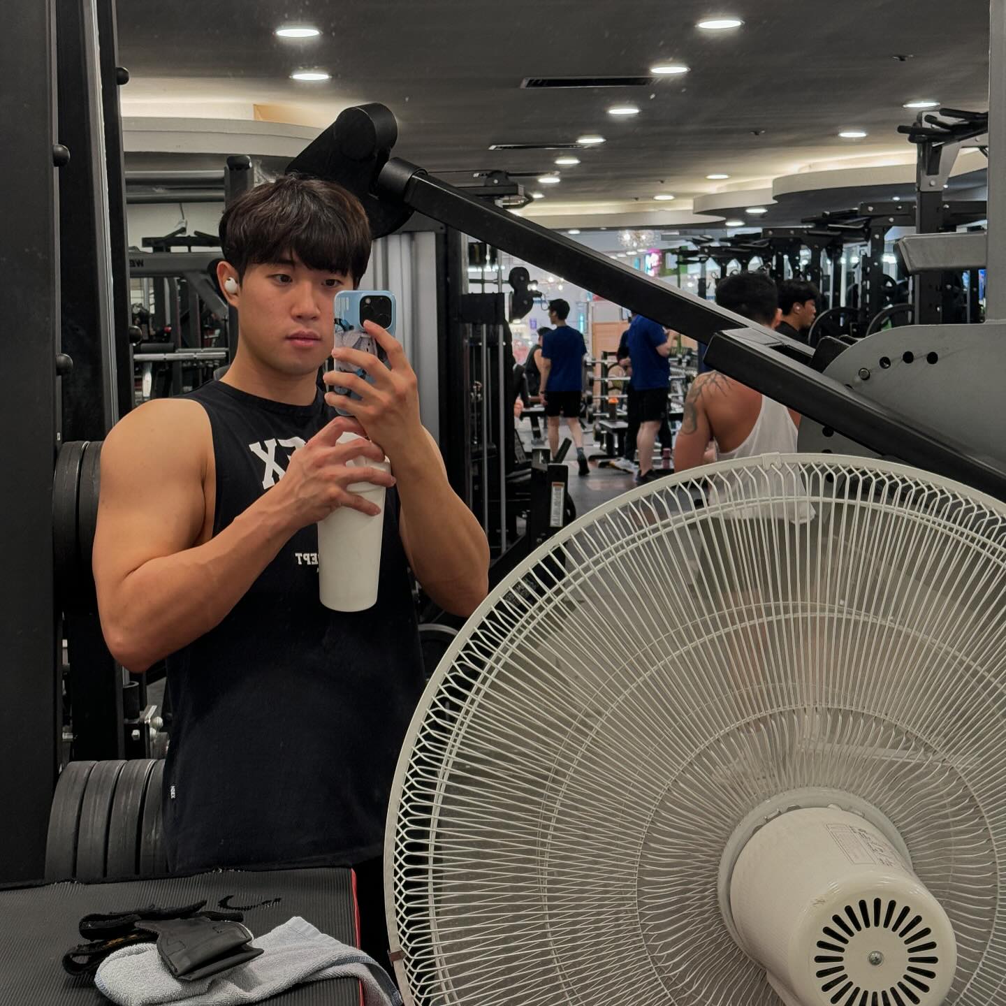 수요고개 오운완🔥🔥🔥
월,화 다래끼 심해서 운쉼🫣 이..제보인다 보여!!
벌써 9월도 얼마 안남았습니다 다같이 마무리 잘해보지구요💪

이젠 가을이야~~🍂