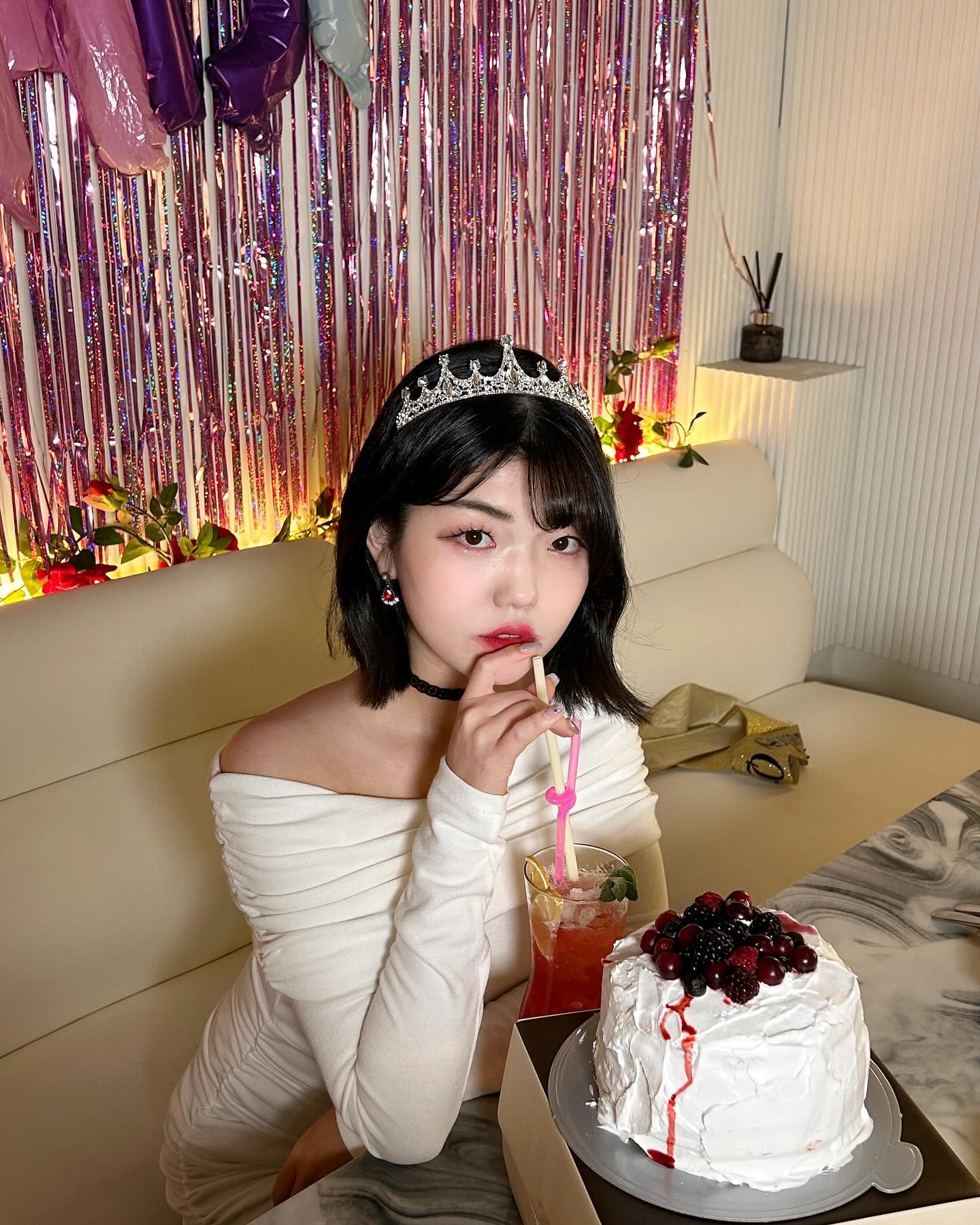 진짜 찐막 생파데이트🎂
언니가 케이쿠 만들어줬다구여~!~!
내년 생일엔 또 뭘해볼까…🤔