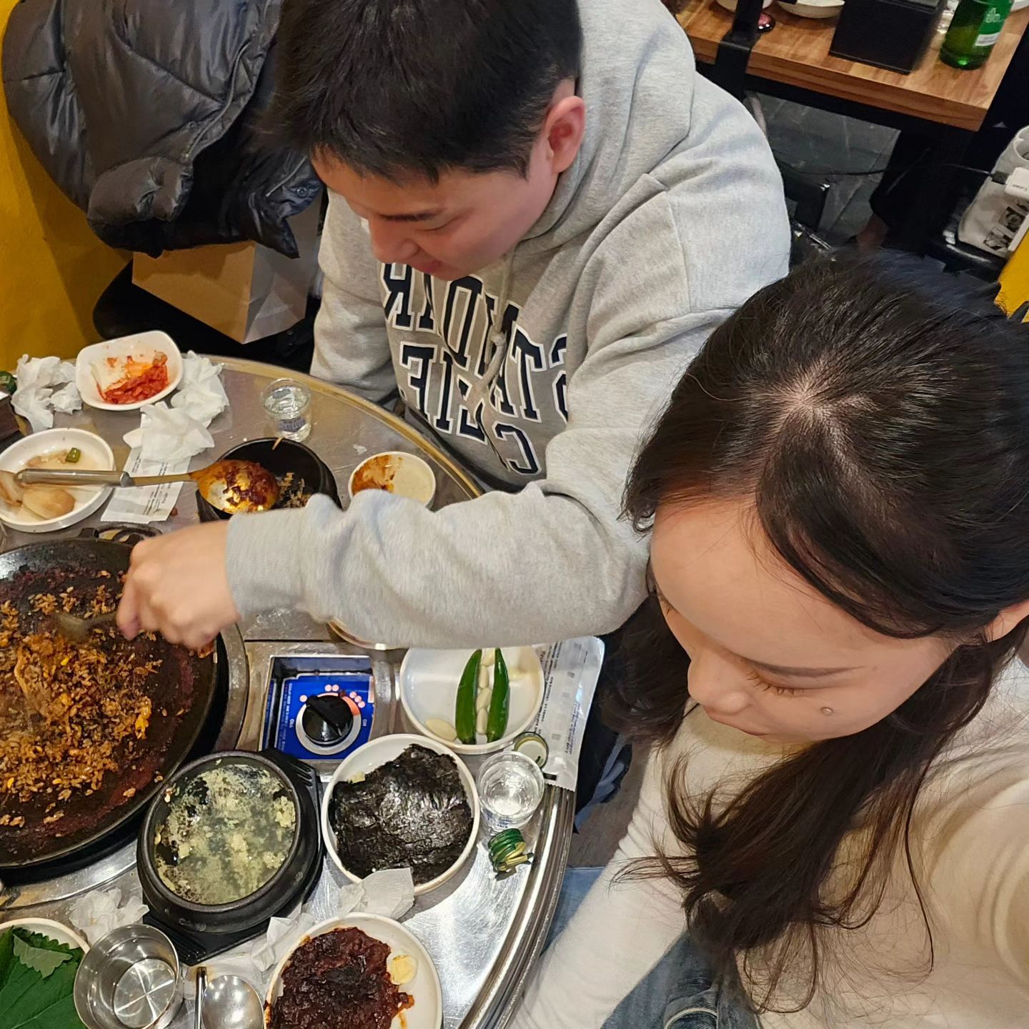 우리 둘 사진 🤍
.
.
.
#항공샷 #찍고싶었는데 #인공위성샷 #오빠가알려준 #mz사진찍는법 #mz이고싶은아재 #아니아니오빠
#우리닮은듯 #웃짤 #내가좋아하는사진📷
#사진작가누구야 #갤럭시로찍은사진 #갤갬
#초량할매쭈꾸미 #6단계 #별거없네
#머리냄새맡지마 #정수리냄새 #마약신고는국번없이127 #사진에서술냄새나 #귀여운30대 #애늙은이20대 #내가24살이라니 #01
#취중셀카 #사라진피어싱 #더멀피어싱제거 #셉텀피어싱 #입술피어싱 #30🫶🏻