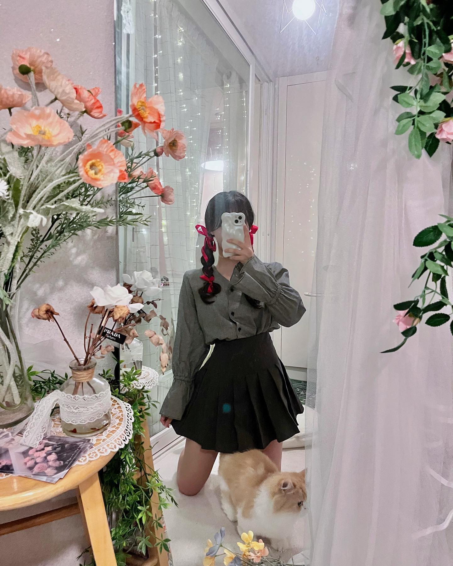 이상한 나라의 외계인 

#ootd #오오티디 #오오티디룩 #치마 #바지 #옷 #코디 #룩북 #룩 #학생코디 #학생룩북 #거울샷 #outfit #비율 #홈카페 #포토존 #인테리어 #패션계정맞팔 #코디모음 #섬유디자인 #해피해피해피 #accessories #발코니인테리어 #펌 #outfitoftheday #데일리룩 #06 #photozone #fashion #style
