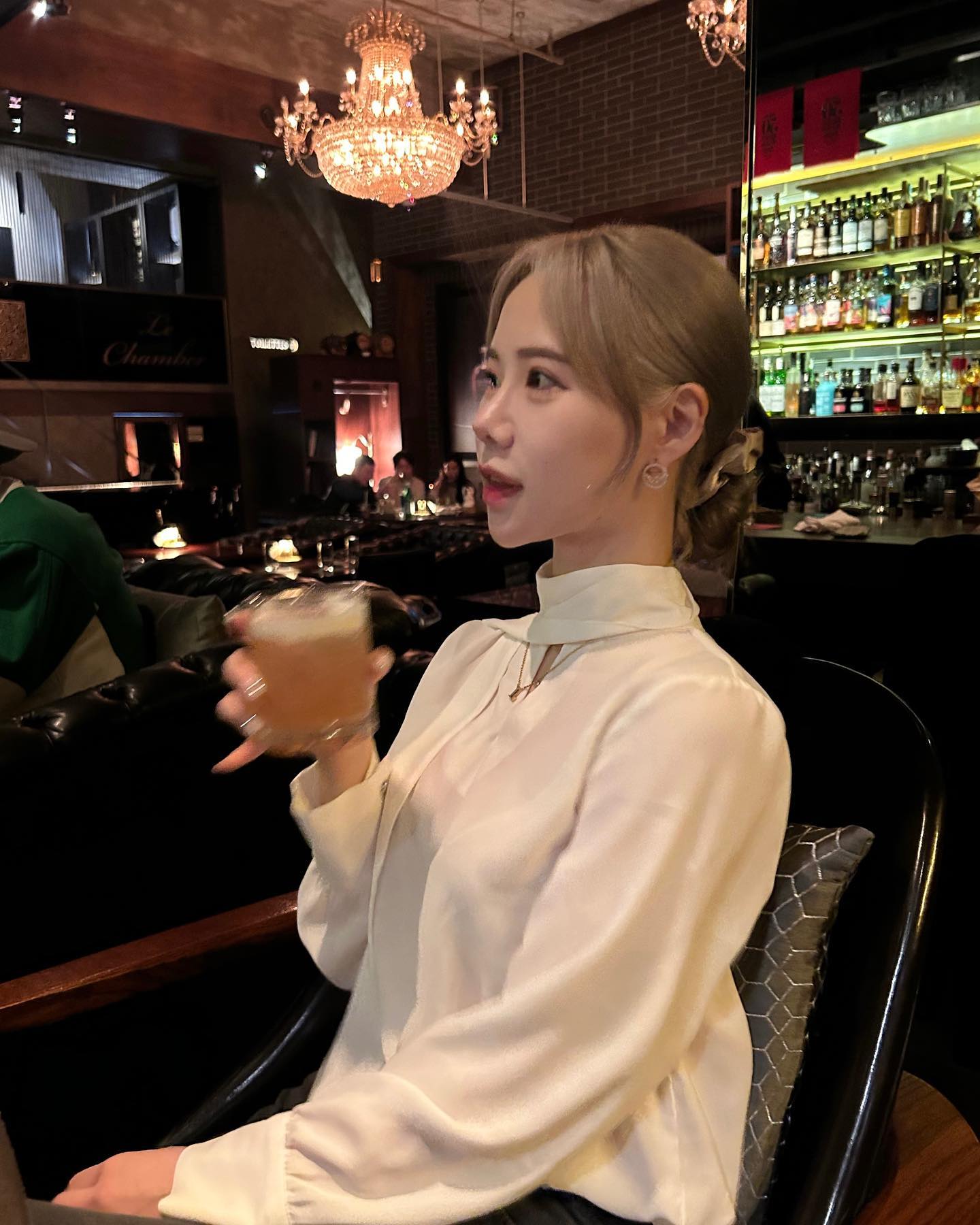 같이간언니가 나 청담스러운거 어색하대,,,우리 츄리닝입고 그만좀 만나,,