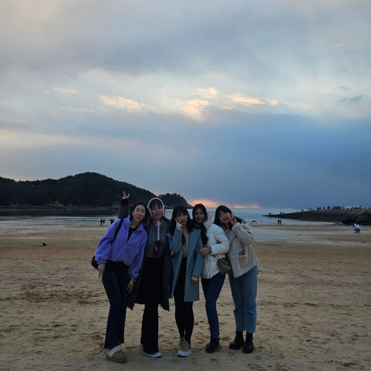 24년도 5월까지 결산

버킷중 하나인 sns줄이기 
나 살아있고 아무일없다는거 인증
카톡 알람을 꺼놈 
급하면 전화하기 😉