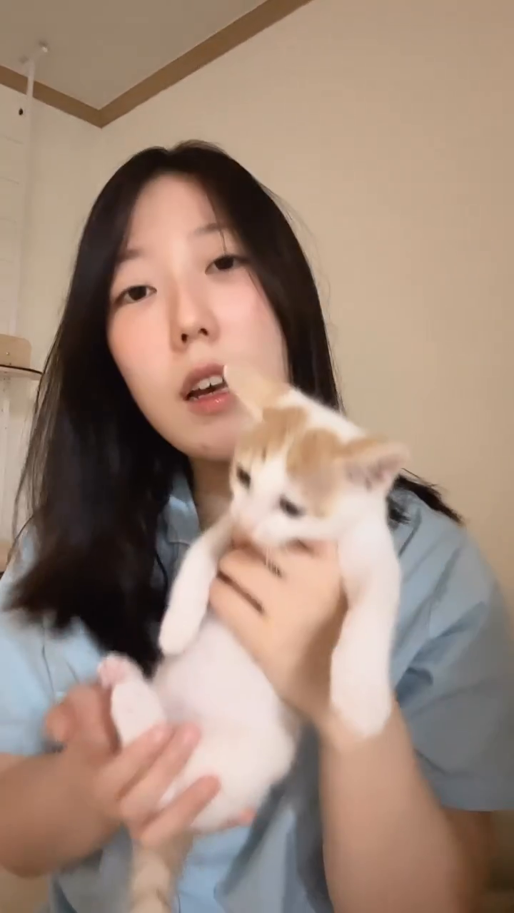 몸에 똥칠한애
씻겨서 코박죽하기👃