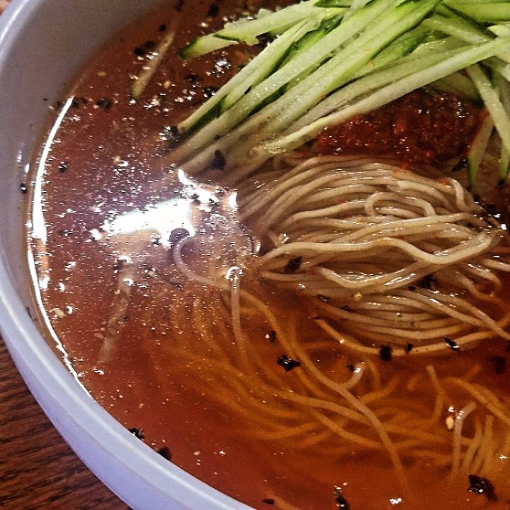 #막국수 #막국수맛집 #장원막국수 #막국수n수육 이지 😆
#부여맛집 으로 인정!! 허름한 집에 이런 맛집이 있었다니... 
시원하고 담백하고 해장되는 느낌!!

위치 : 충남 부여군 부여읍 구교리 7-4