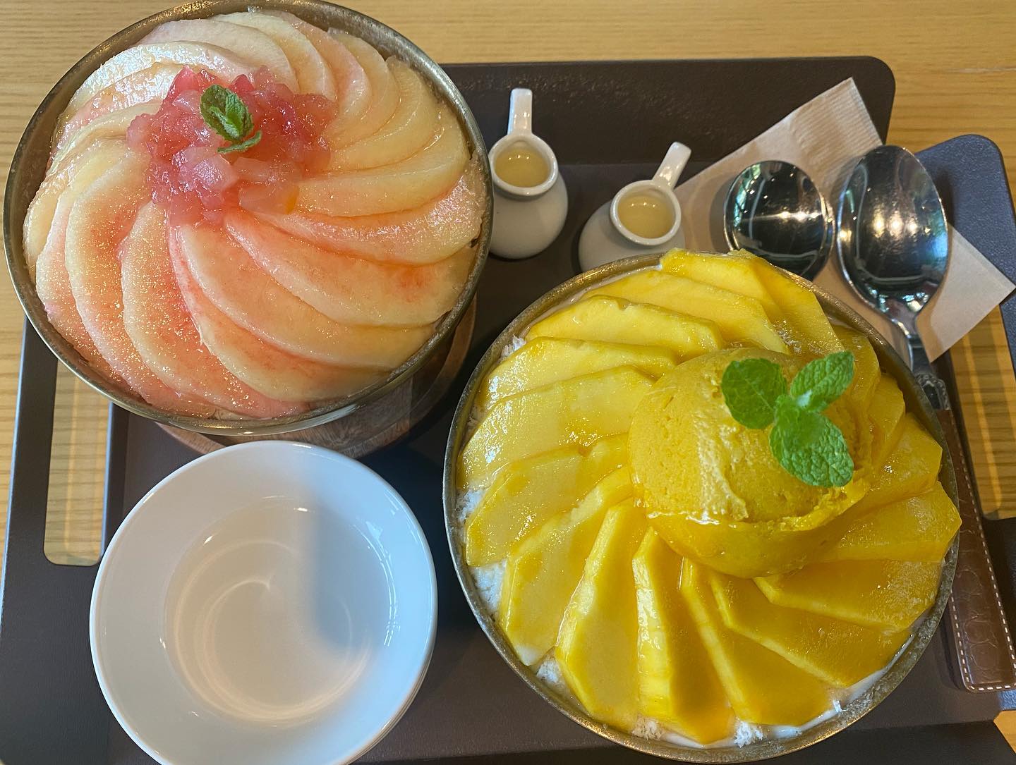 원주카페 , 그리너리

드라이브로 딱좋은 그리너리 !
생 망고빙수가 너무너무 맛있었어용❤️
위에 아이스크림까지 망고망고😍

#원주카페 #용수골카페 #그리너리 #원주빙수 #원주복숭아빙수 #복숭아빙수 #망고빙수