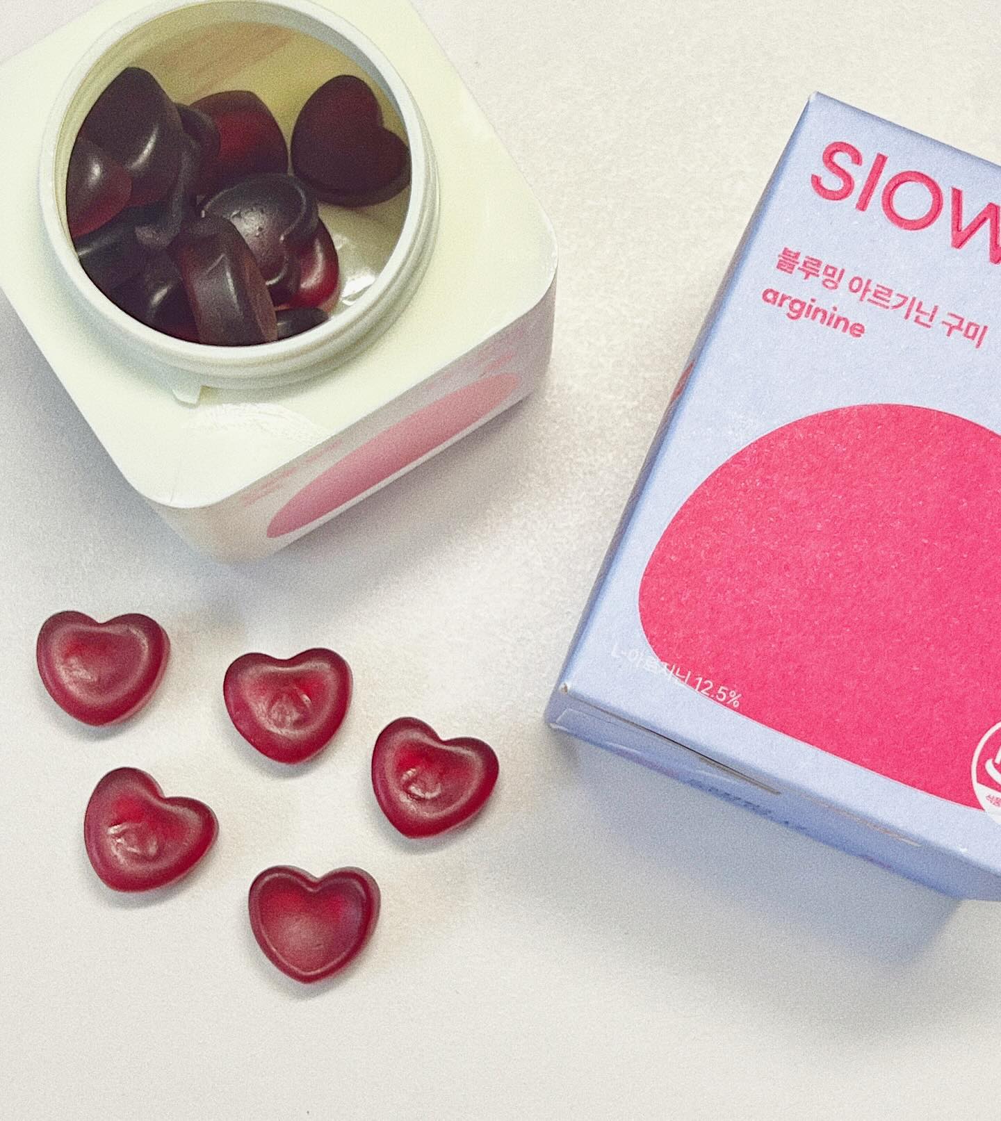 #광고
slowglow.kr

🏷️비타민 비오틴 구미 / 아미노산 구미 젤리
귀여운 영양제 젤리🍬

인위적인 단맛이 아니라
과즙이 농축된 상큼한 맛이라서 자꾸 먹구싶음🍎

비타민 B 계열의 비오틴 함량이 무려 6,000%‼️
아르기닌 구미는 아르기닌 특유의 비린맛이 나지 않는 상큼한 블루베리 맛🫐💙

#슬로우글로우 #slowglow #비오틴 #아르기닌 #힙기식 #얼루어 #르뷰