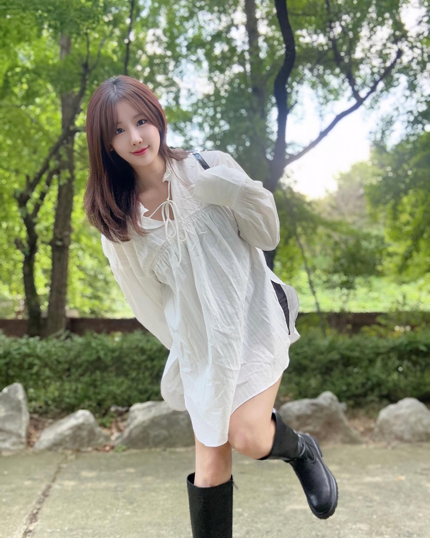 인스타는... 좀 열심히 하려고 하면 오류 나더라구요🥲
이런이런!

제가 입은 블라우스는 리본으로 묶으면 러블리한데, 풀면 데일리한 꾸안꾸로 딱 좋았어요!

이외에도 SSEMI 24 FALL 오픈 소식 들려가서 봤는데 너무 예쁜 옷들이 한가득🌱 

ssemi_official #SSEMI #ssemishop #steadyssemi #쎄미