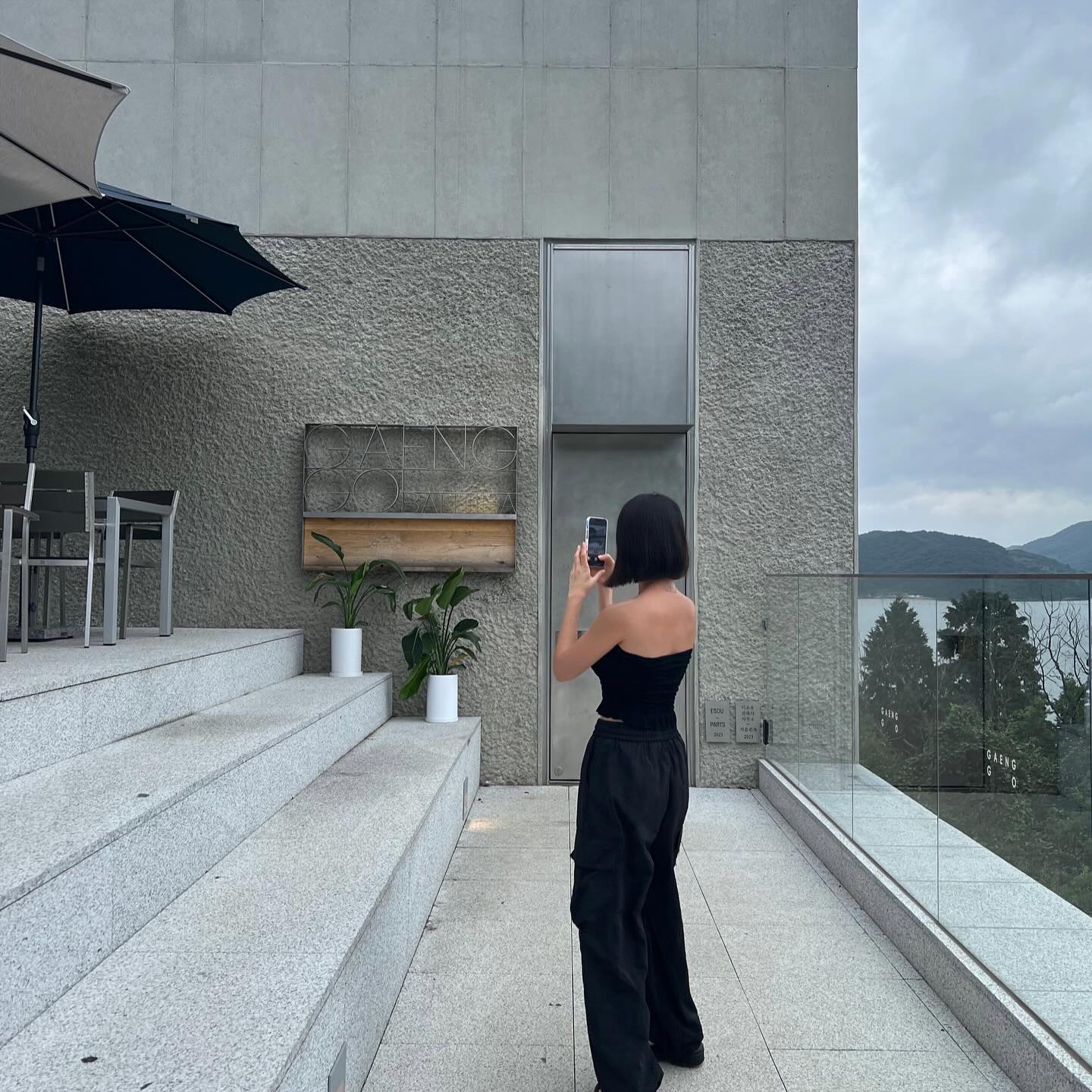 귀산🖤 

#selca #selfie #ootd #셀스타그램 #셀카 #셀피 #단발 #일상 #데일리 #데일리룩 #daily #dailylook #8월 #여름 #summer #주말 #토요일 #창원 #귀산 #카페 #cafe #갱고반지하 #아이폰 #소통 #좋아요