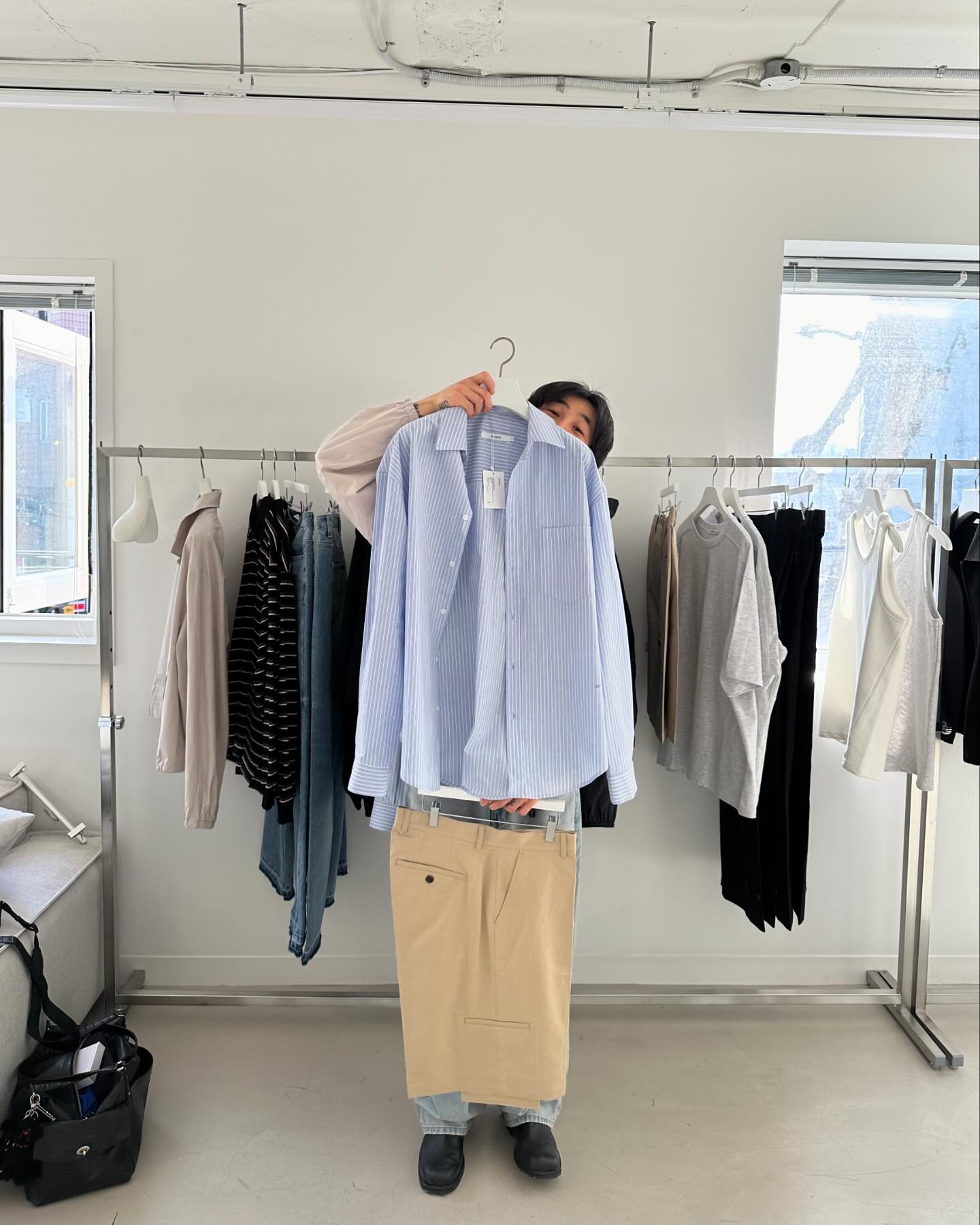 절제된 모던함에서 일탈이란 디테일을 찾는 즐거움

WINDER 24SS ‘Re-fined Form’ Pop-up store

Date
24.04.05 (Fri) - 07 (Sun)

Time
Fri 15:00 - 20:00
Sat, Sun 12:00 - 19:00

Location
용산구 이태원동 14-48 2층

#윈더 #winder #팝업스토어