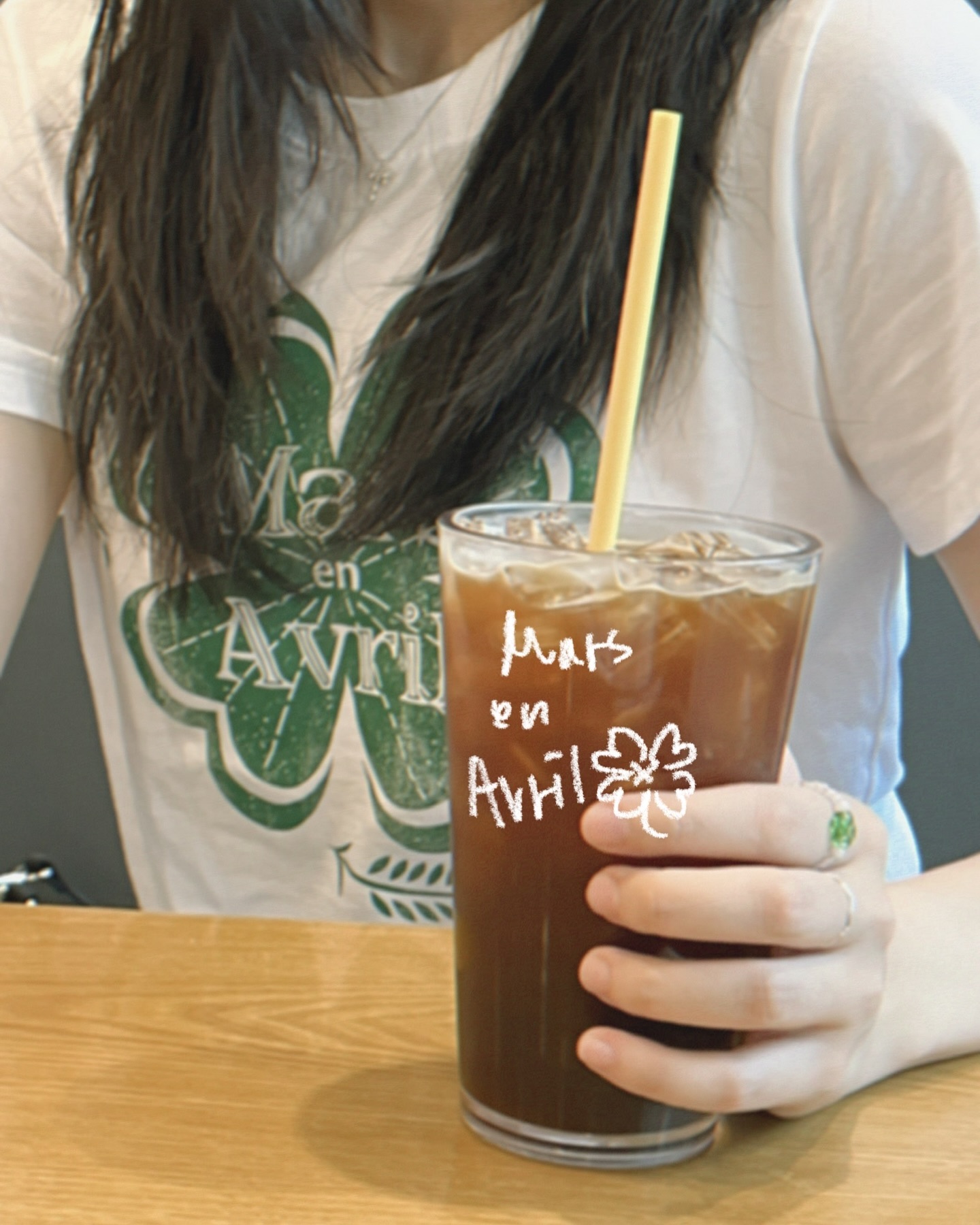 #협찬 #제품제공 mars_en_avril_official 

#소재 #퀄리티 완전 러키비키니시티 잖아🍀
반지까지 럭키비키니로 맞춘게 #포인뜨 

#특색있는 클로버 프린팅 디자인에 
여기저기 데일리로 #코디하기좋은 데일리 반팔티💚
.
.
.
#marsenavril #luckyourself #ootd #나만알고싶은디자이너브랜드 #마스언에브릴 #행운을입어요 #스타일메이트 stylemate_official