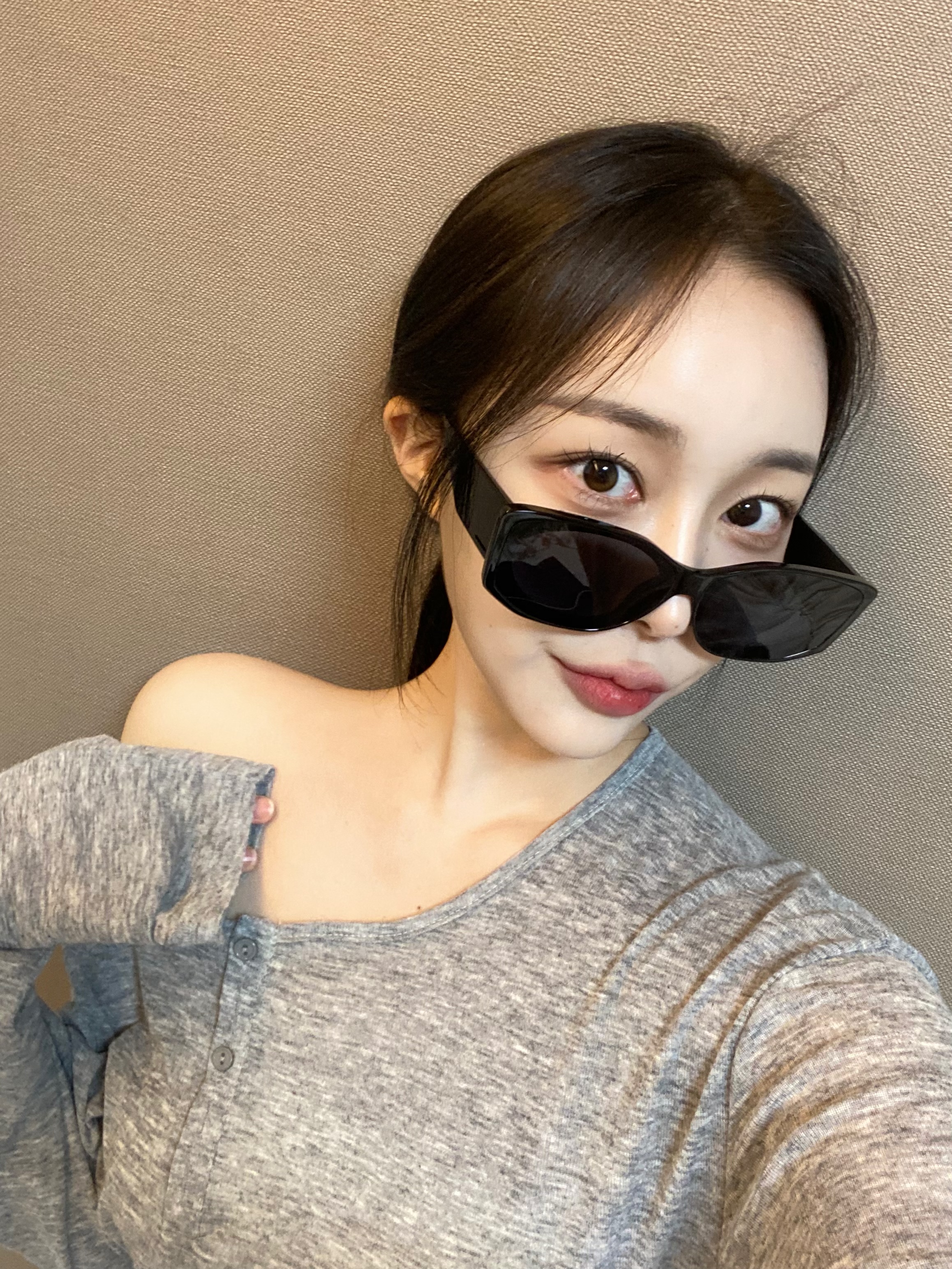 [SeeChic] 세미 스퀘어 와이드 선글라스