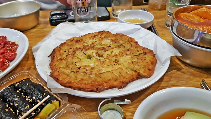 나름 맛집인 광장시장 모녀김밥 방문기
