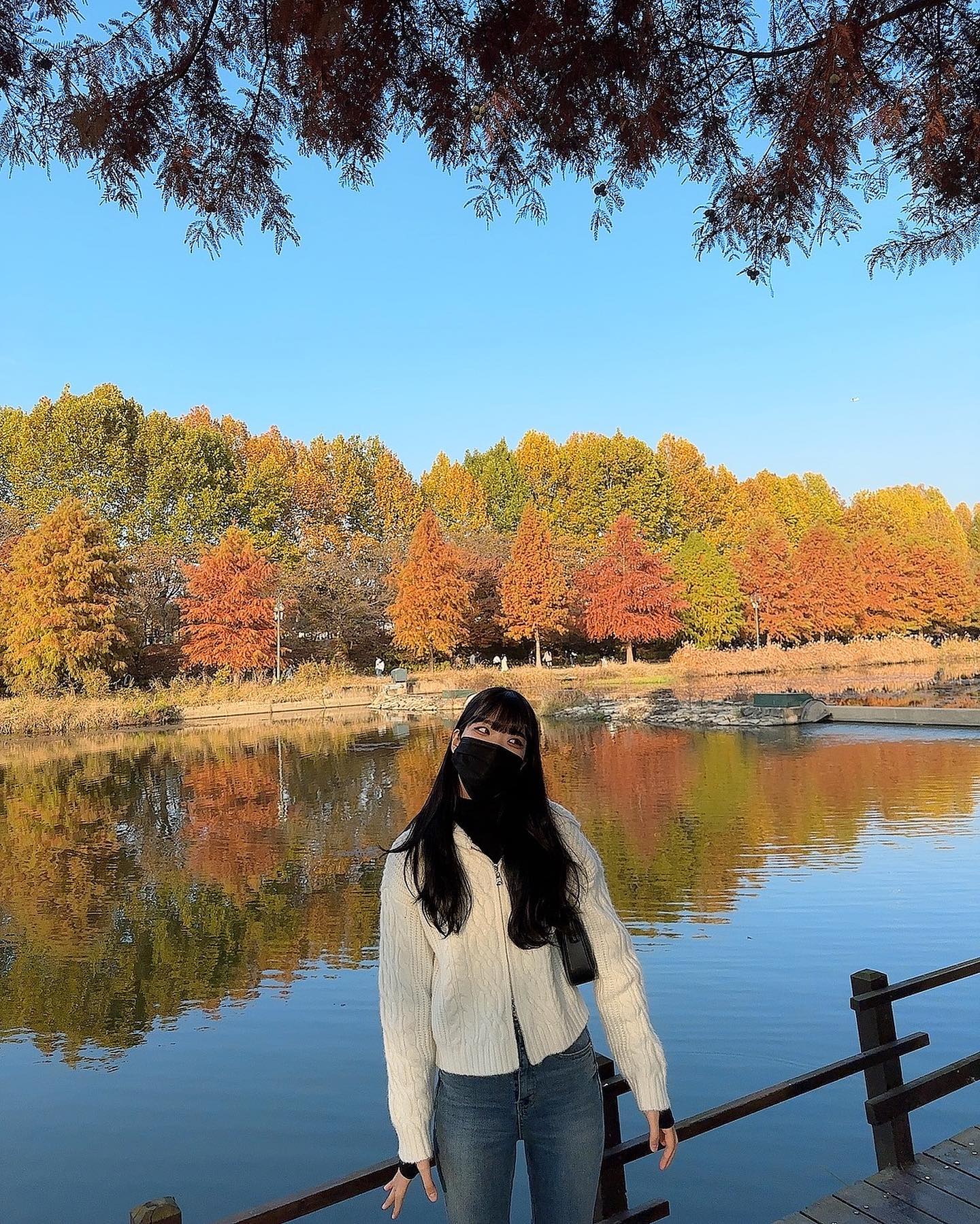 오빠랑 관방제림 막차타기 성공 🫶🏻
.
.
.
.
#담양#관방제림#담양관방제림
#가을구경#가을맛집#가을가을#🍂
#광주#주말#드라이브#럽스타그램
#맞팔#선팔하면맞팔#소통#일상
#친구#데일리#좋아요#인친#🫶🏻
#집사환영#담양근교#광주근교