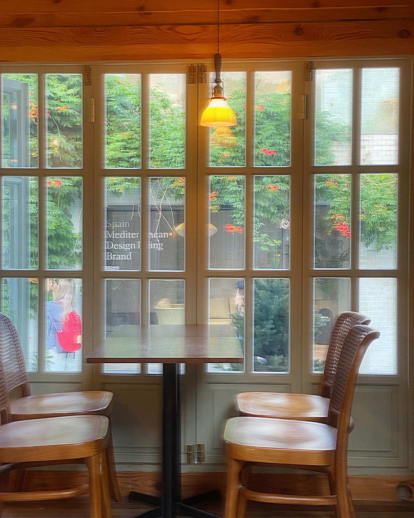 🧡🌿𝘎𝘰𝘰𝘥𝘉𝘺𝘦 𝘔𝘺 𝘐𝘥𝘰𝘭 🌿🧡
[창22:] 아브라함이 그 땅 이름을 여호와이레라 하였으므로 
오늘까지 사람들이 이르기를 여호와의 산에서 준비되리라 하더라

[Ge 22:14] And Abraham called the name of that place Jehovahjireh: as it is said to this day, In the mount of the LORD it shall be seen.

자주 못보는 친구들이랑 다 내려놓고 맘껏 웃었던 시간들
아직 내 손에 쥐고 있는 거 많아 보이지만 그래도 많이 버리게 하셨음에 감사
이제 정말루 다 떠나버리자 🚶‍♀️🏃#leave