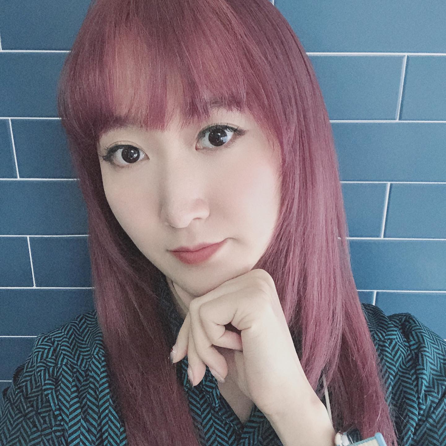 #비주얼살롱#사가정미용실
몇년동안 탈색모 유지하니 슬슬 한계를 느껴와서
#사가정비주얼살롱 #네오디자이너 선생님께 #복구염색 받고왔습니다✨

뿌리탈색에 전체염색까지 진행했는데 어떻게 머릿결이 더좋아짐?!?
고급제품 아낌없이 제대로 관리해주셔서 대만족했어요🥹🥹

컬러도 완전 예술이예요~~~대박 마음에듦😳✨
추천해주신 샴푸로 셀프관리도 열심히 해야겠어요☺️
감사합니다!!!

#미용실추천#사가정복구염색#사가정역미용실#비주얼살롱사가정점