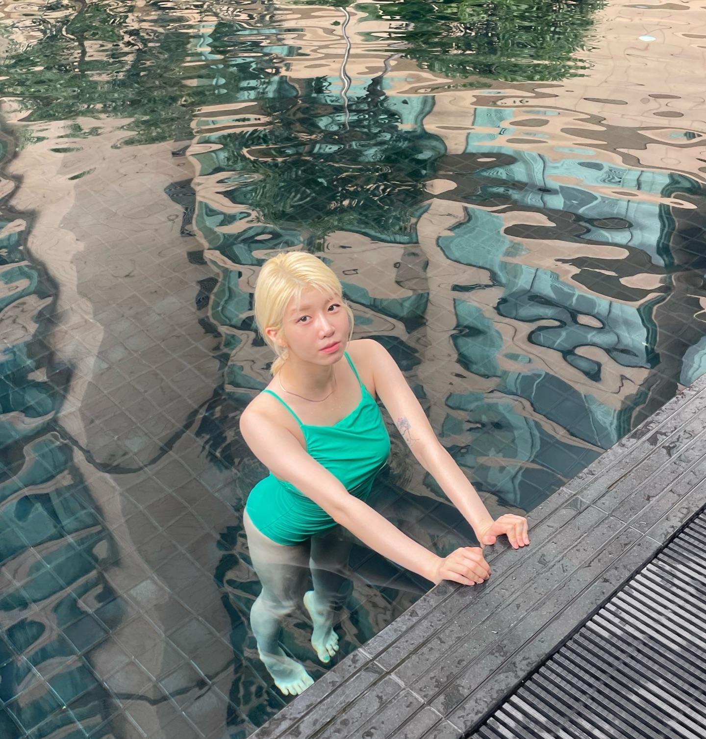 여행사진 언제 다 셀렉해서 올리나 ~~~

( 어깨 좀 벌크업된 나 ✌️ )