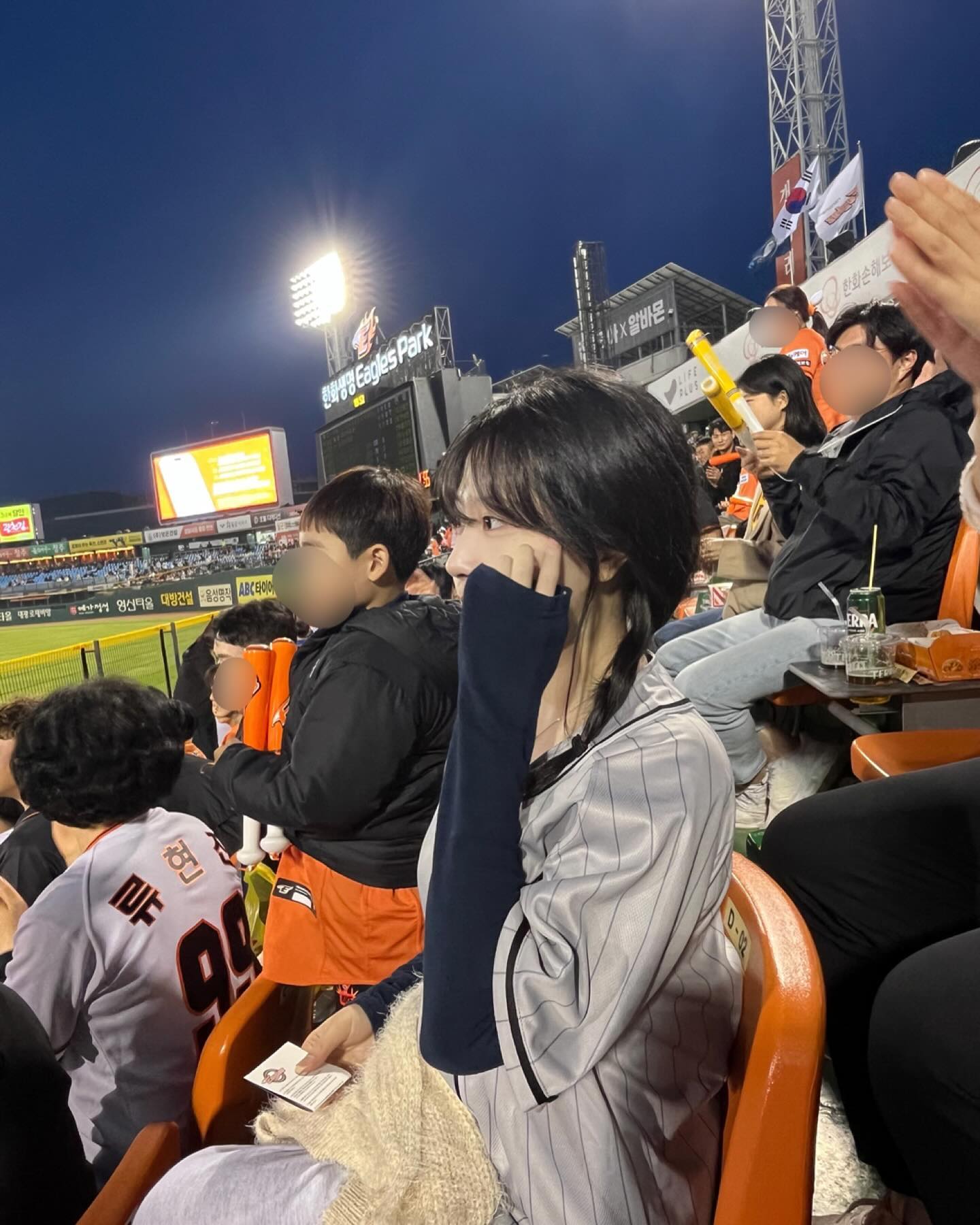 🦅🧡