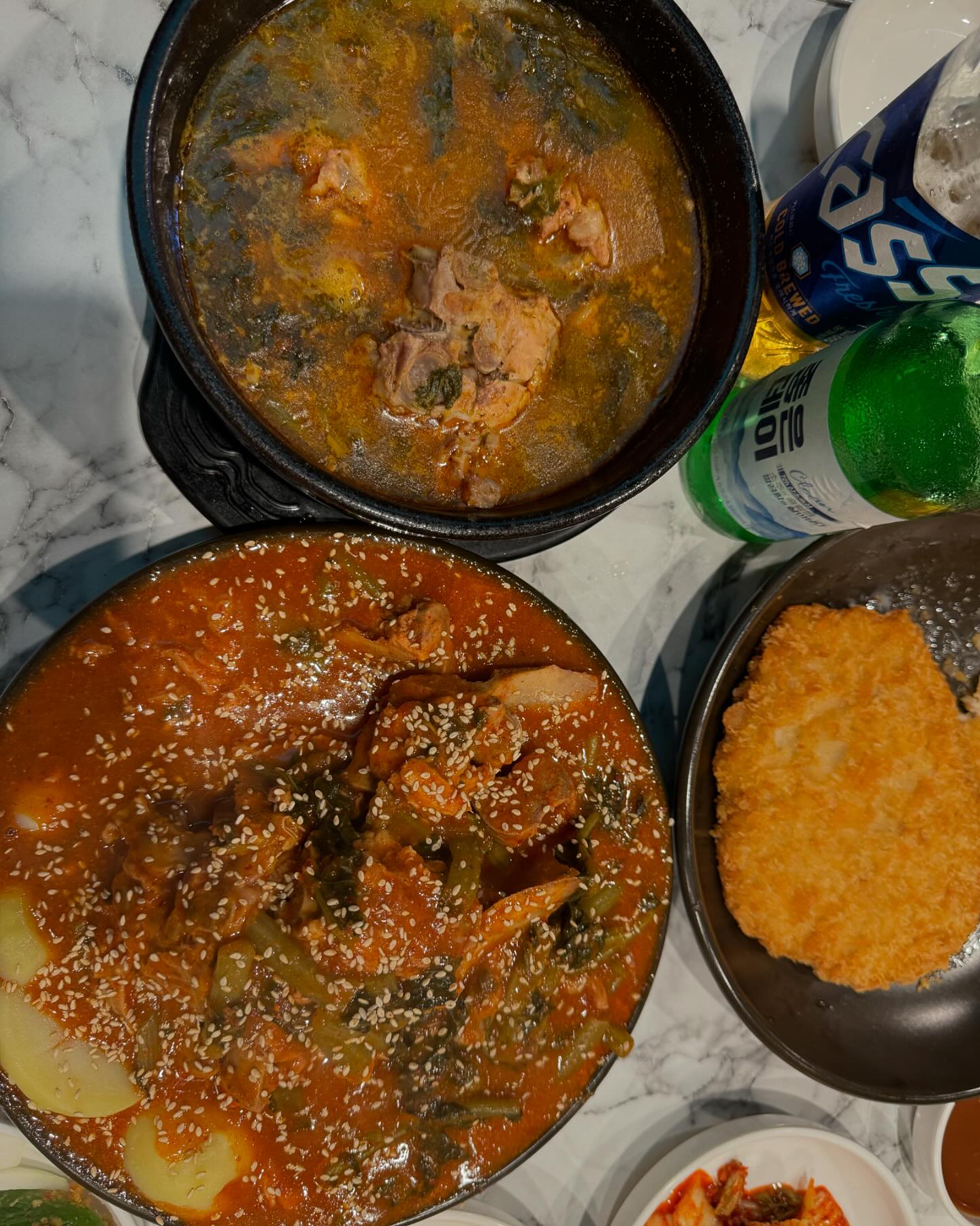 가성비 최고 👍
감자탕 뼈찜 대자가 3만원 밖에안하고
돈까스 저렴한데 양많고 맛있다~~!!
사장님도 너무 친절하시고 꼭 재방문할것같은
#진주감자탕맛집
#진주장수감자탕

뼈찜(소)23,000원
뼈다귀해장국 8,500원
돈까스 6,500원