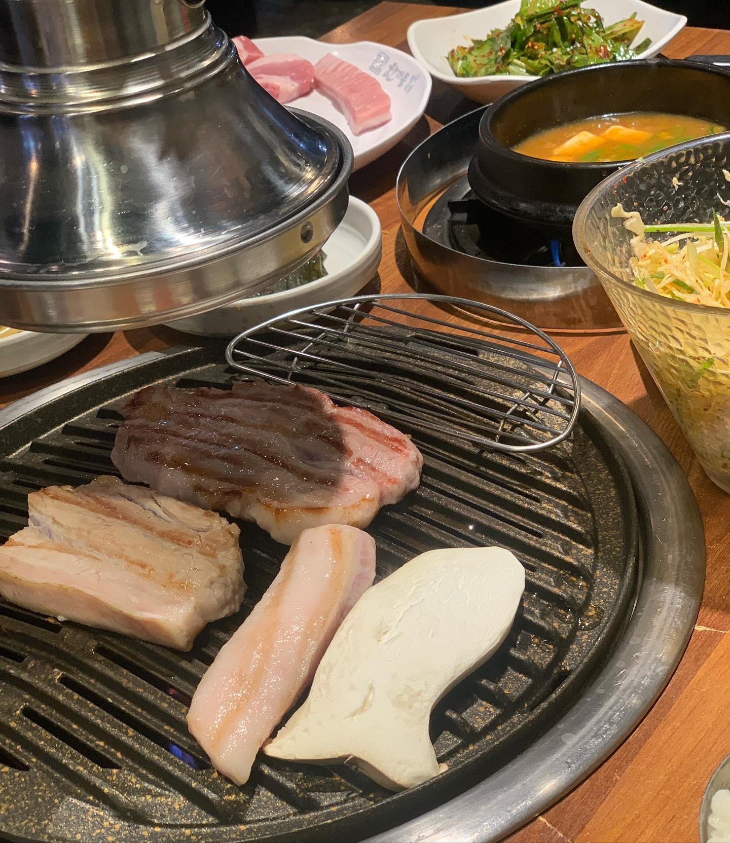 가성비도 좋고 맛도 좋은 #한마음정육식당 ‼️🥰
.
.
#한마음정육식당월평점 #월평동 #월평동맛집 #갈마동맛집 #대전 #대전맛집 #고기맛집 #맛집 #맛스타그램 #맛스타 #맛집투어 #맛집추천 #맛팔 #맛집탐방 #먹스타그램 #먹스타맞팔 #먹방스타그램 #먹부림 #먹스타 #선팔하면맞팔 #먹방그램 #음식 #음식스타그램 #음식사진 #음식추천 #먹팔 #좋아요반사 #좋반 #협찬문의