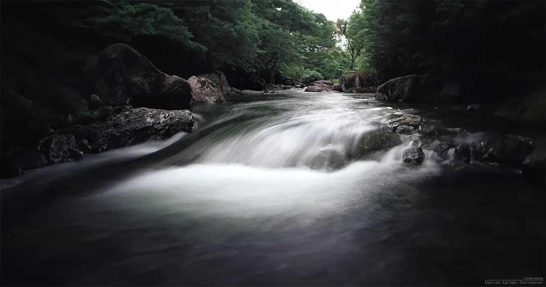 夏 🌊

水の香りいっぱいに光と季節の緑で
いつか思い出される旅の痕跡を残します.

물향기 한가득 빛과 계절의 녹음으로 언젠가 추억될 여행의 흔적을 남겨봅니다.

NiSi ND1000

Copyright ⓒ 조민구. All rights Reserved.
Emotion Factory  Photography

#korea #전라남도 #EmotionFactory #Photography #조민구 #chomingoo #韓国 #광주광역시 #nisifilters #남창계곡 #장성군 #夏 #산책  #풍경사진 #계곡사진 #계곡 #naejangsannationalpark #Jangseonggun #jeollanamdo #waterscape #landscapes #森 #내장산국립공원 #내장사 #photo_jpn #korea_landscape
