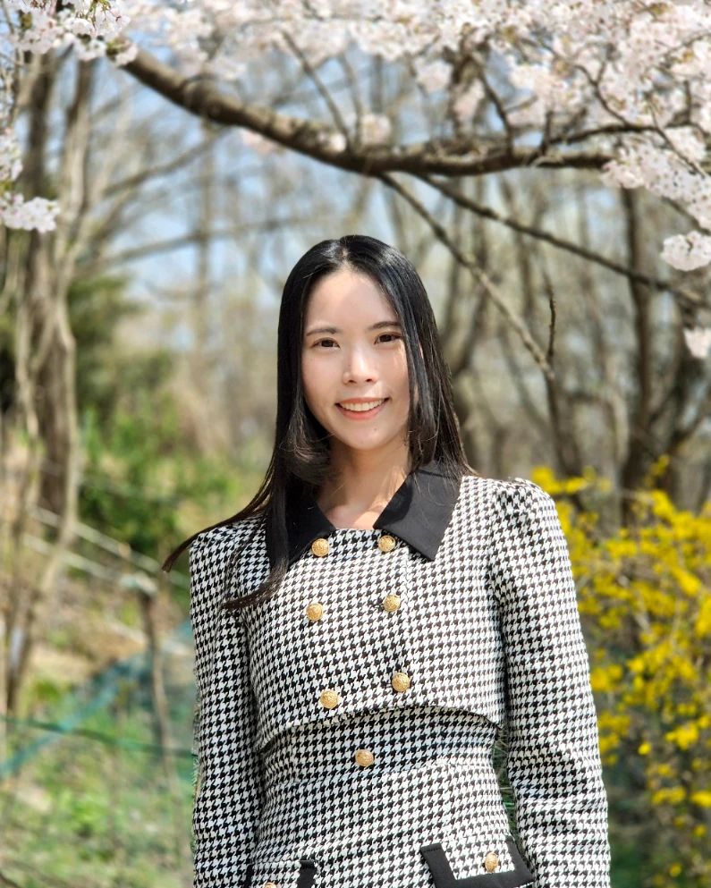 올해도 어김없이 벚꽃은 피었고,
또 지겠지.🌸

#벚꽃 #셀피 #selfie #cherryblossom