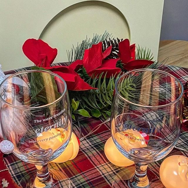 찐냠냠 먹스타ㅣ전국맛집 on Instagram: "연말을 특별하게 만들어줄 기프트위드 와인잔🥂 #광고 #기프트위드 ________________________________________ 함께 성장하는 장애예술인 아트플랫폼 기프트위드