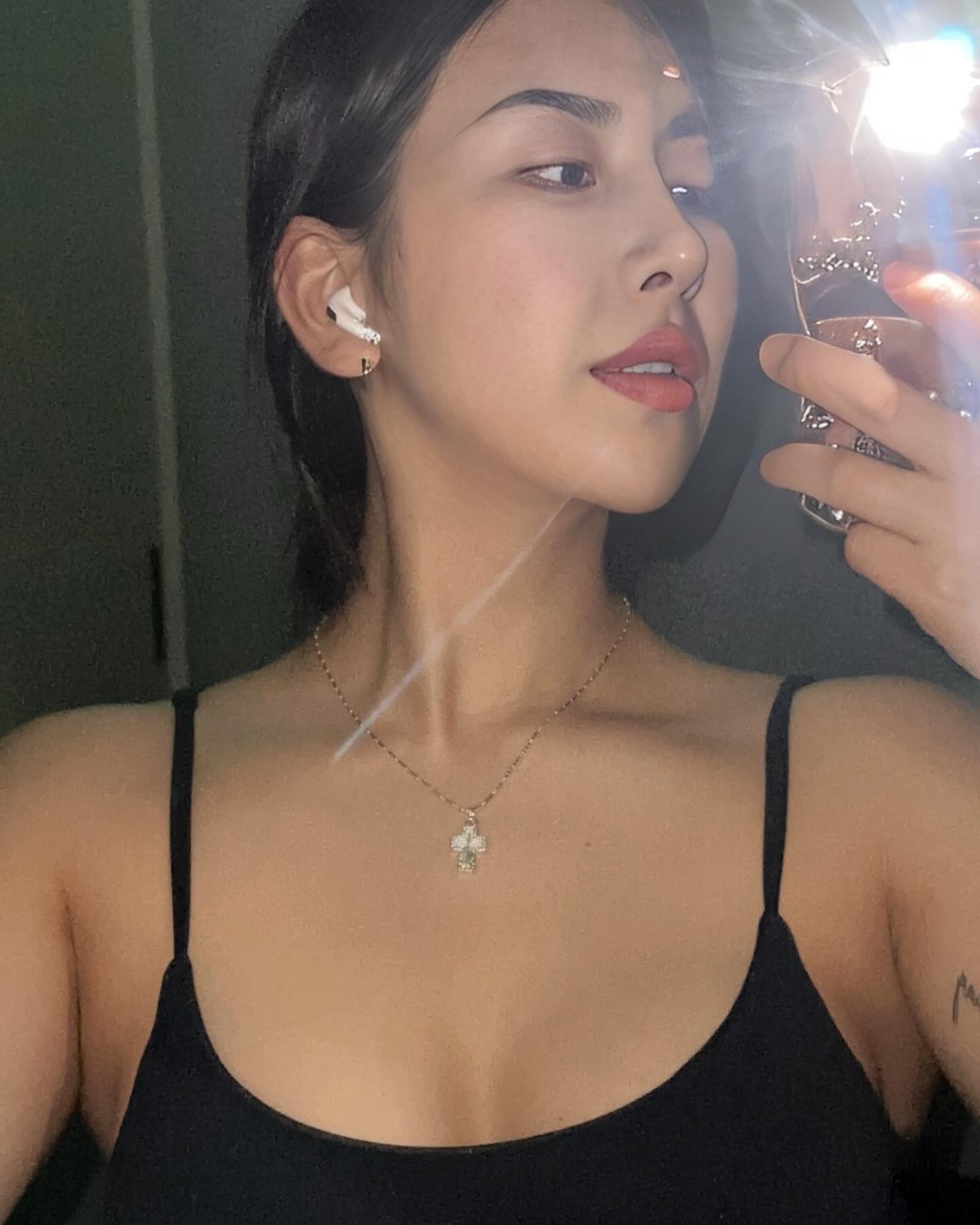 봄 어서와라 겨울 얼른가라 😃🌼

나시에 목걸이 딱 하나
잘 어울리는 몸으로 만들어봅시다