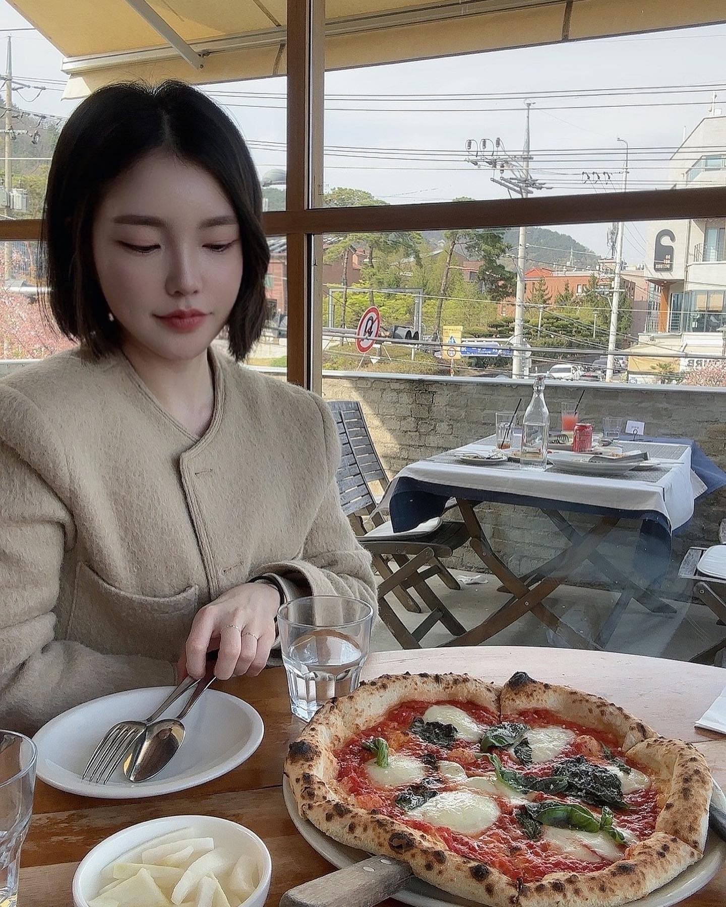 똑단발해버렸지뭐야🌸