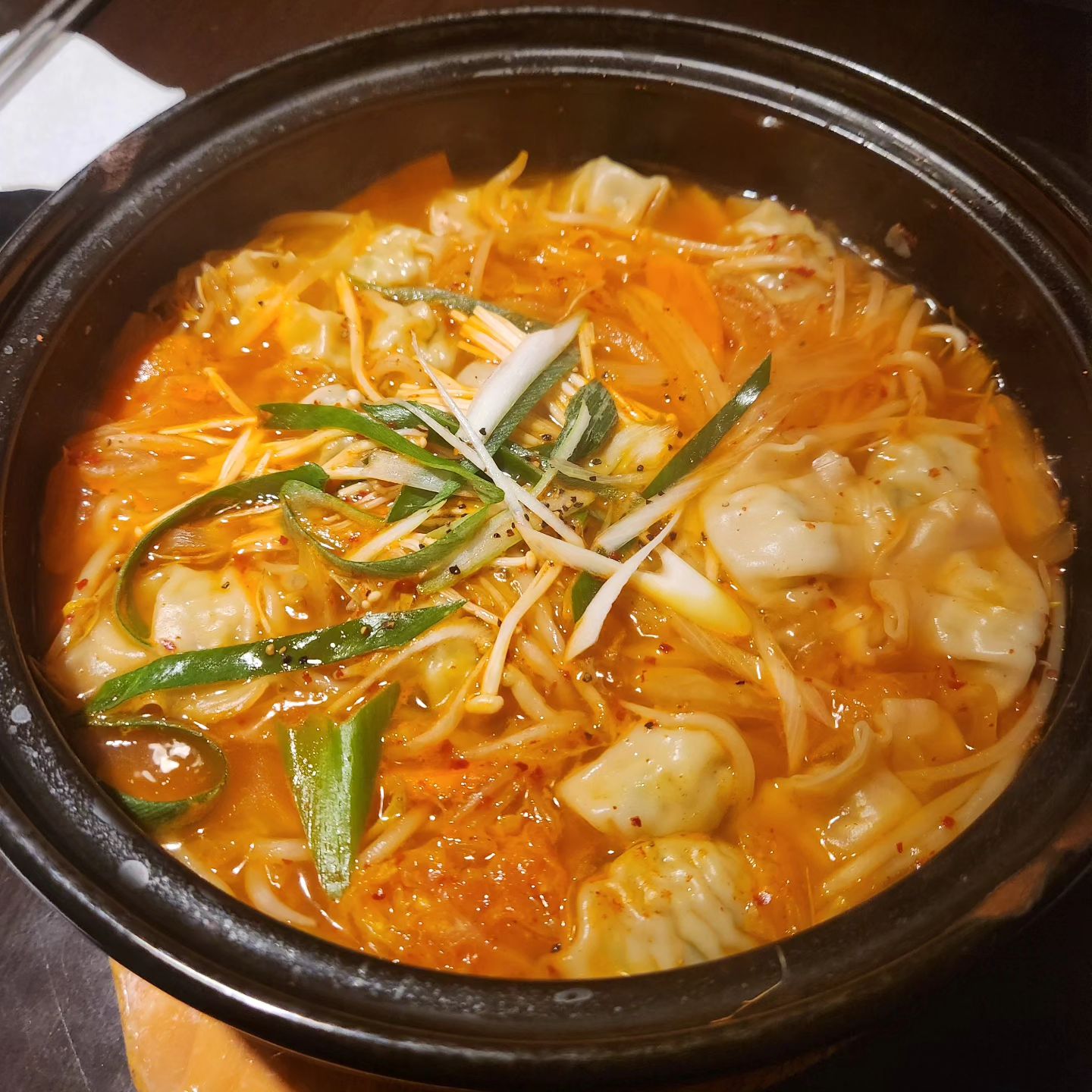 간만에 김치전골~~

김치는 옳다....
할인 #이벤트 도 옳다...♡

#남포동 #히노쇼군 #룸술집 #소주3500원