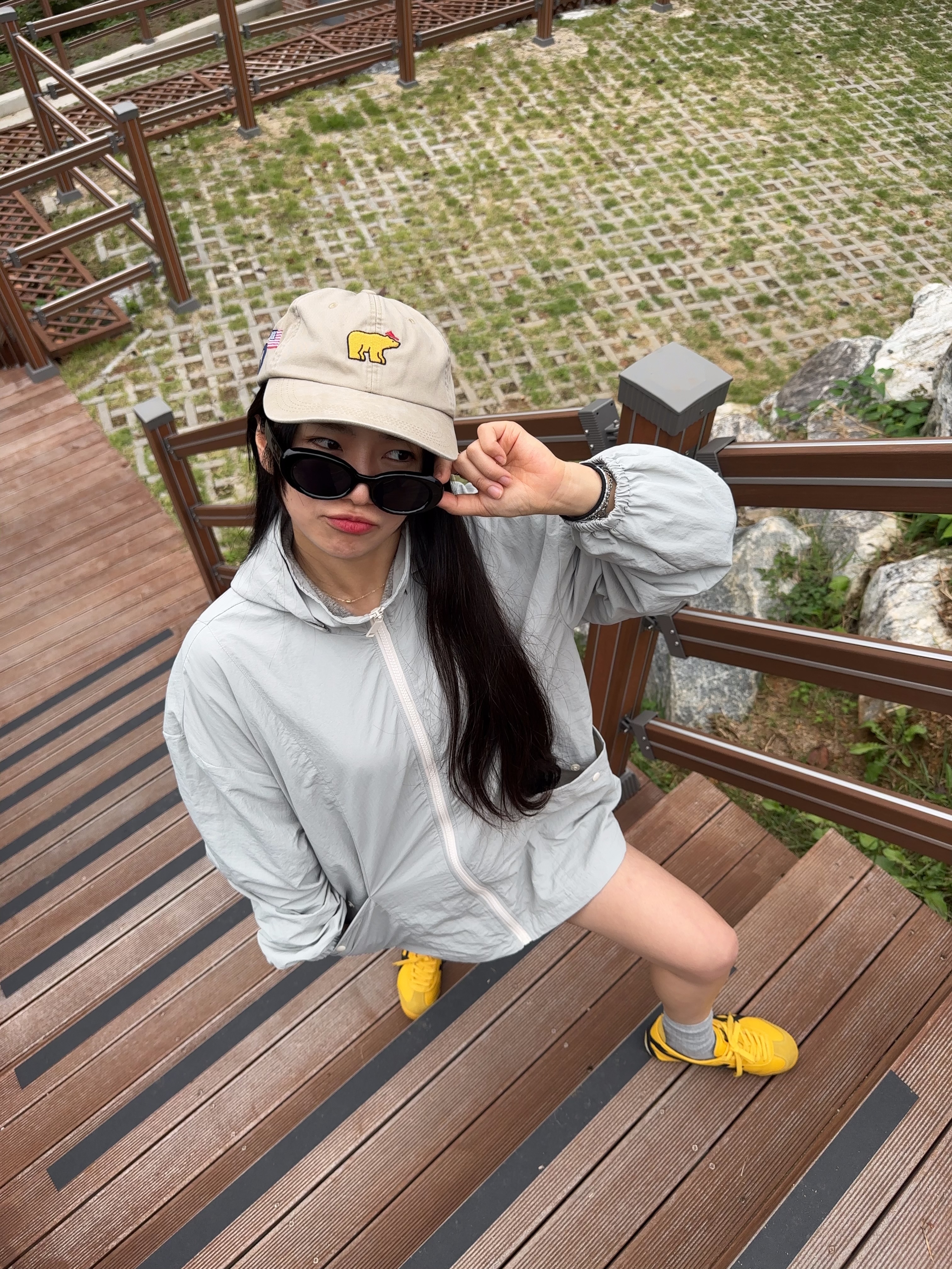 [SeeChic] 커트코베인 힙 타원 자외선 차단 선글라스