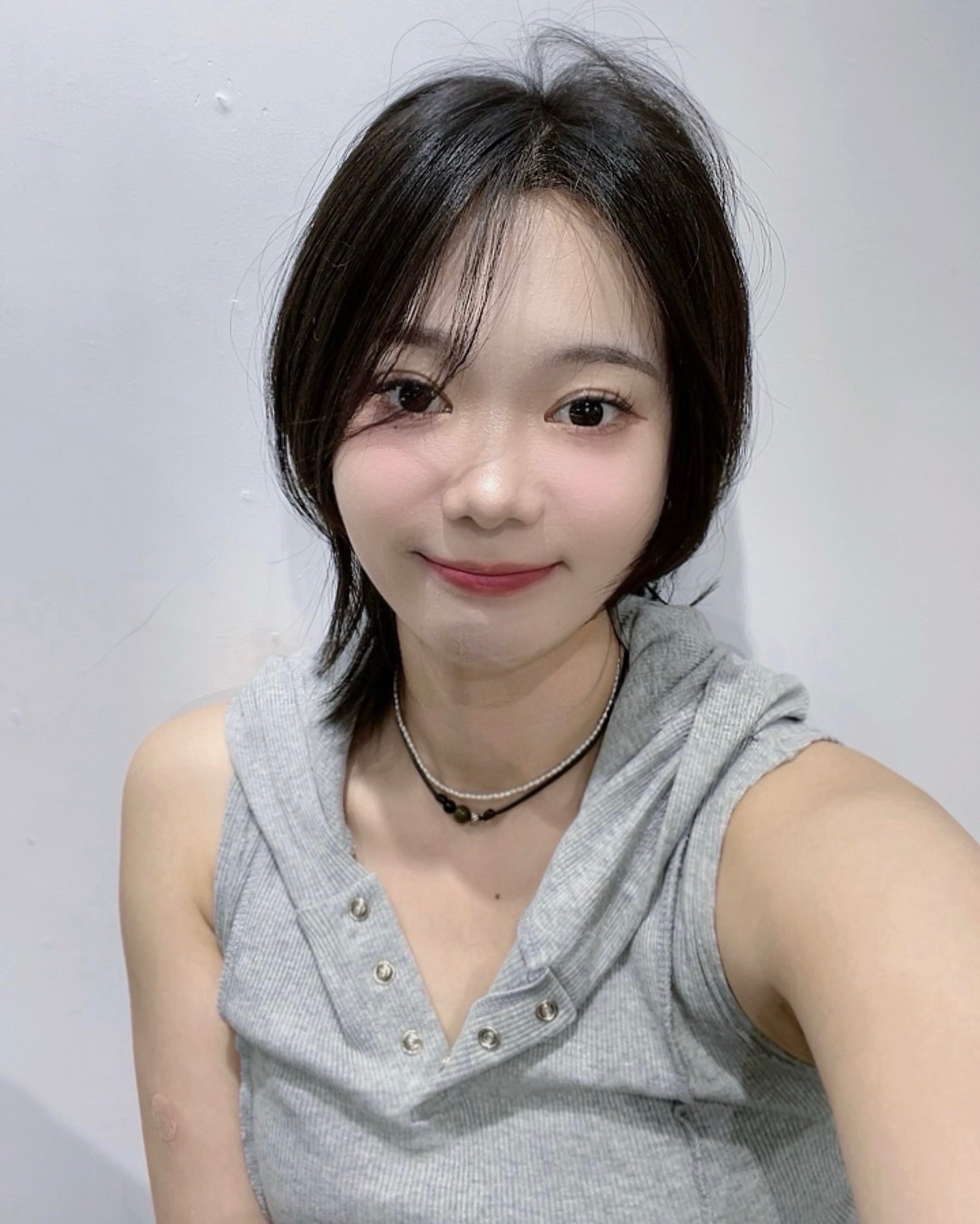 헤헤 'v'💜 용기내서 입어본 민소매😗😗
.
#fyp #selfie #ootdfashion #reels