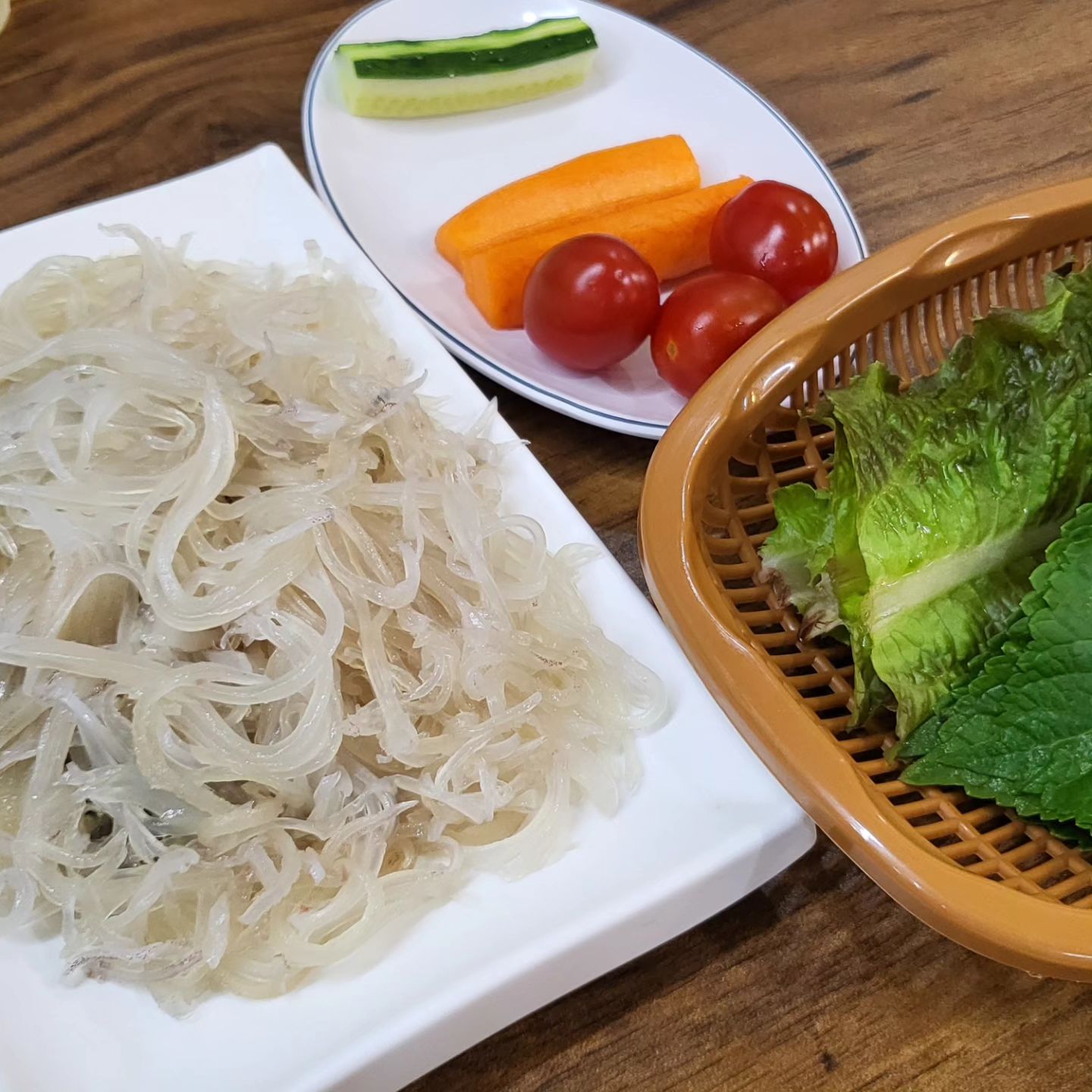 🏷산오징어 & 통골벵이

🏠부산 부산진구 새싹로 261 1층
⏰️매일 17:00-23:00
📞010-2930-6113

오랜만에 옆 동네 마실가서 
산오징어와 쏘맥🍻

골벵이까지 먹었는데..
골벵이 사진은 없다요.ㅋ

저녁엔 자리가 꽉 찰정도로 손님가득~
초저녁부터 가야할 가게다.
