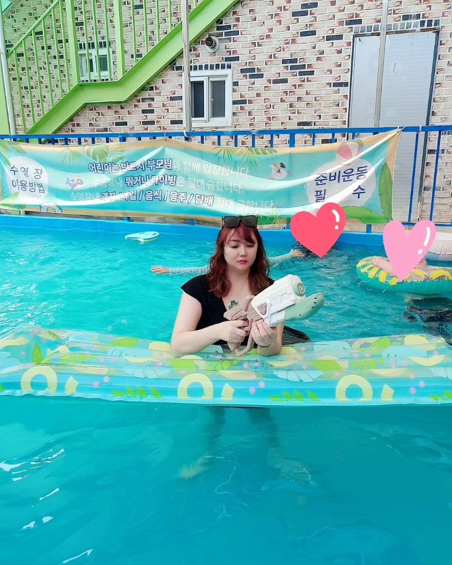 가평여행!
야외수영장에서 수영하고 맛있는 바베큐먹으며 힐링하기~~♡ 
너무좋다💜 

.

#가평여행 #청평여울펜션 #야외수영장 #계곡펜션 #예쁜펜션 #경치굿 #수영하고 #바베큐파티 #삼겹살 #새우구이 #치즈가리비 #먹방여행 #힐링여행 #추억만들기 #추천 #좋아요 #굿 #instargram #instaststyle #funny #happy #travel 
#foodlove #party #good