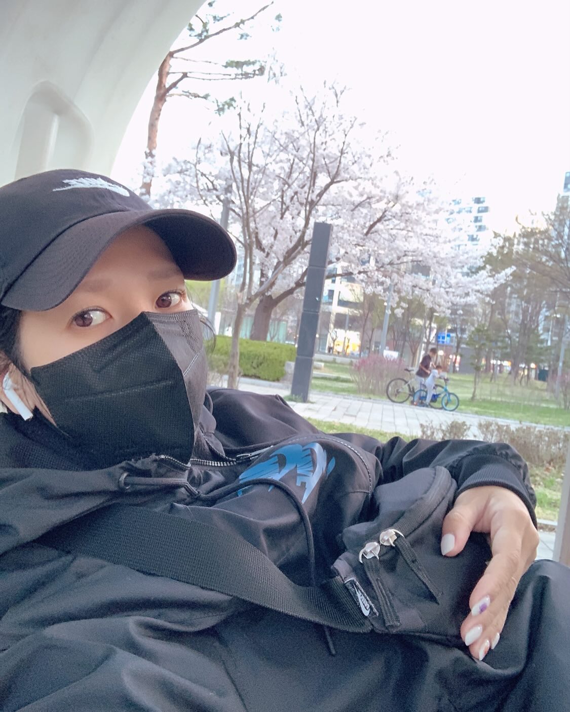 ⠀⠀⠀⠀⠀⠀⠀⠀⠀⠀⠀⠀ ⠀⠀⠀⠀⠀⠀⠀⠀⠀⠀⠀⠀ ⠀⠀⠀⠀⠀⠀⠀
너달너덜
-
-
-
-
#지침 #일상 #소통 #산책 #벚꽃구경
