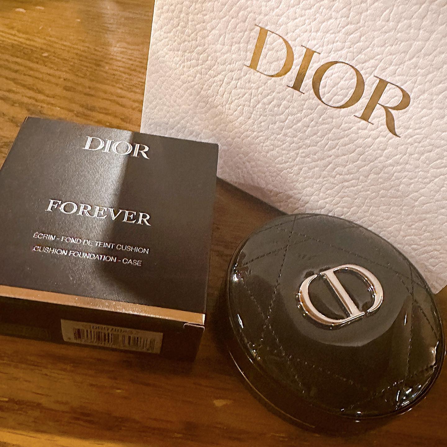 #🎁
결혼식날 도와주고 뭘 또 이렇게 ㅠㅠ 
고마워 woogie_boogiee_ 
#결혼선물#베프#고마워#dior#diormakeup