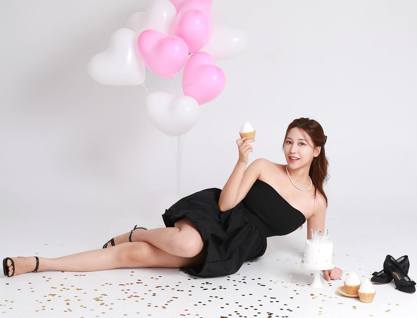 Picture 속 나는 너무 beautiful 한데
현실의 나는 츄리닝 차림이라
I am 슬퍼요에요~

레슨 쉬는 화요일은
학교 퇴근하고 병원 투어하기

#미스코리아 #프로필사진 #생일컨셉
#컨셉촬영 #프로필촬영 #블리스풀스튜디오