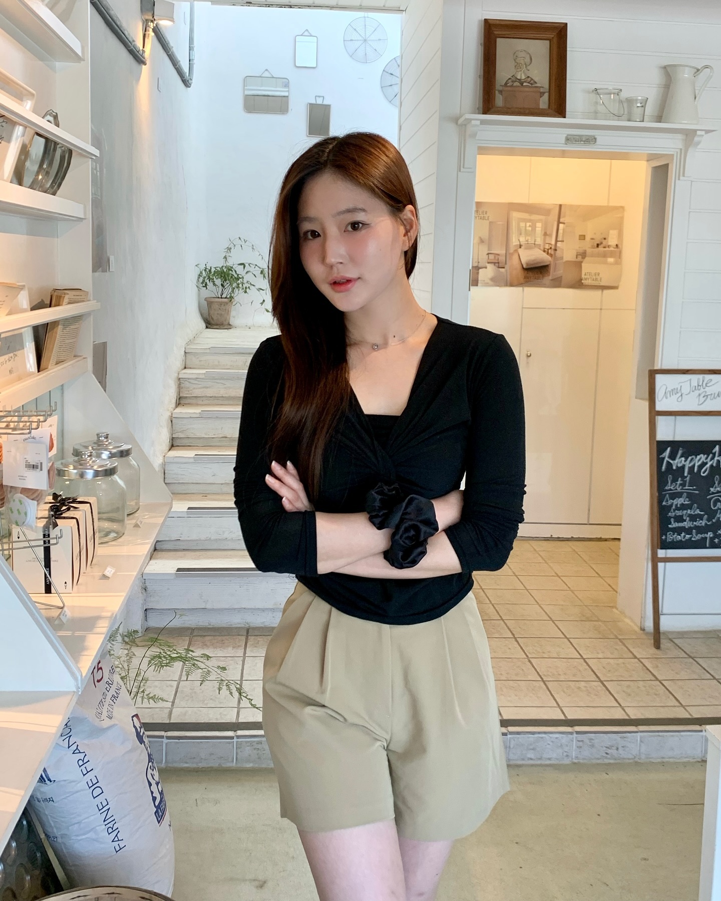 뜨거웠던 여름 지나고, 귀여운 마그넷과 함께 9월 시작 💛💛💛🧀🥐 
.
.
.
.
#여자쇼핑몰추천 #여자쇼핑몰 #슬랙스코디 #반바지슬랙스 #ootd #여자부츠코디 #여자코디추천 #출근룩코디 #20대여자쇼핑몰 #여자슬랙스코디