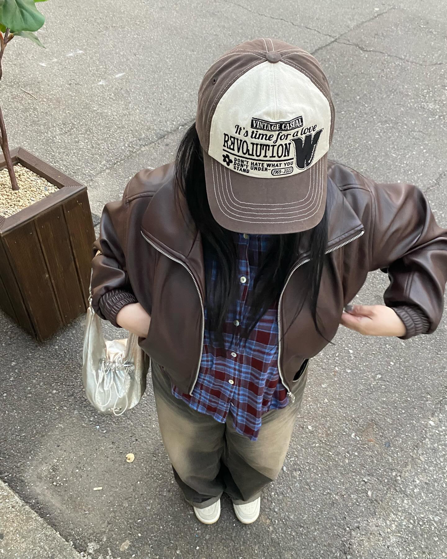 #광고 ogarp_ 

- Brand : 오가프
- Item :  Revolution 5-Pannel Cap [ Brown ]
.
.
진짜 실물 깡패 오가프🤎
제품 받자마자 바로하나 더 주문해버림🤎
.
.
.
.
.

#모자 #브라운캡 #cap #ogarp #오가프 #오가프모자 #모자추천 #캡추천 #모자코디 #모자룩