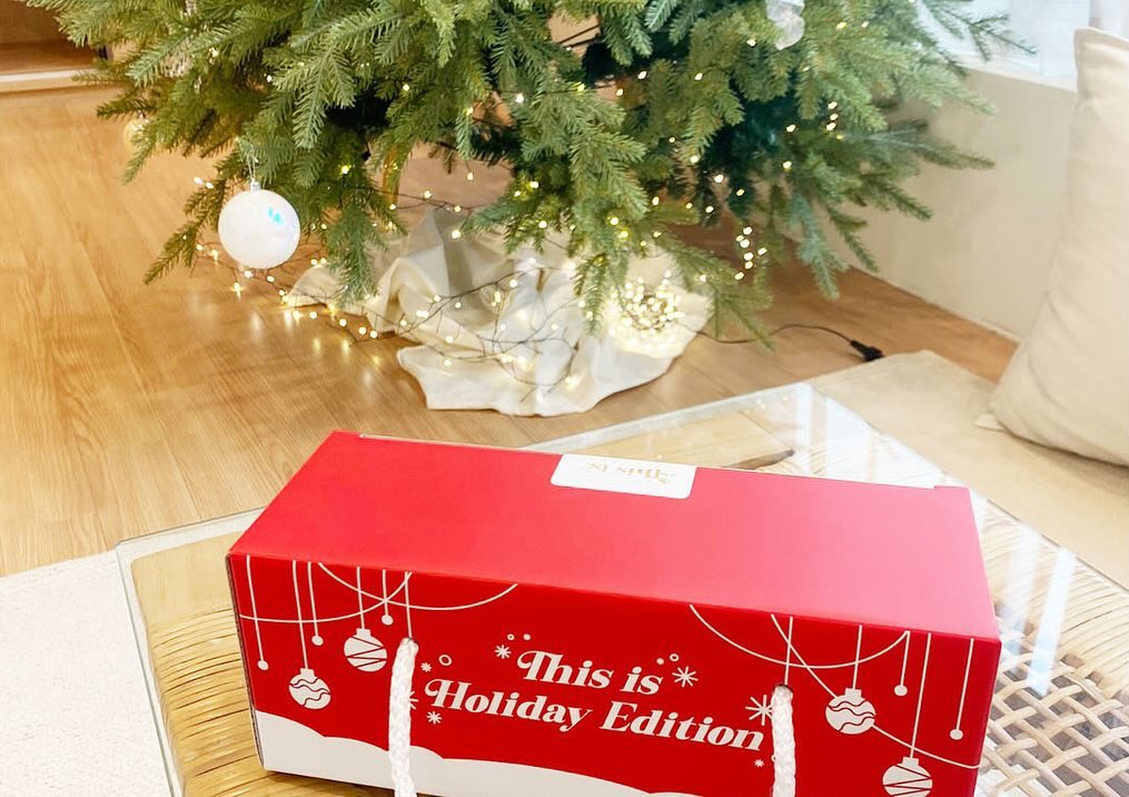 🎄크리스마스선물, 연말선물🎄
▶️디스이즈 디퓨저 한정판 홀리데이에디션 3종세트
🎈코튼어라운드_뽀송뽀송 빨래냄새에서 나는 향
🎈원터 홀리데이 컴케이크_달콤 실키한 바닐라향
🎈플라워하우스_숲속 풀내음냄새와 꽃향기

디자인부터 향까지 완벽한 디스이즈디퓨저
인테리어효과까지 너무 좋은 디퓨저에요

▶️구매사이트
https://smartstore.naver.com/thisisdiffuser/products/9457467222

#협찬 #향테리어 #디퓨저 #디퓨저추천 #향기 #인테리어소품 #인테리어스타그램 #방향제 #방향제추천 #방향제선물 #디퓨저선물 #디스이즈 #디스이즈디퓨저