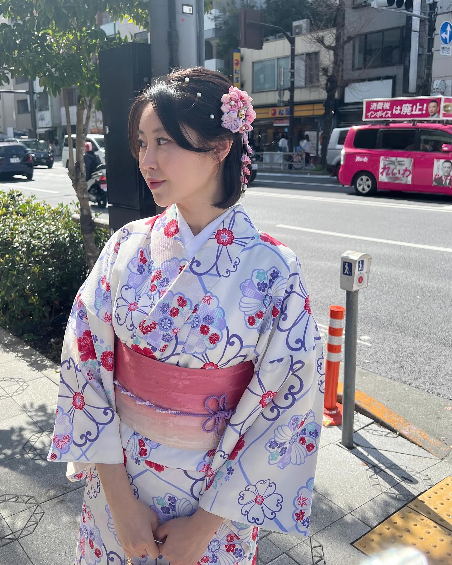 .
こんにちは ~ ღღ