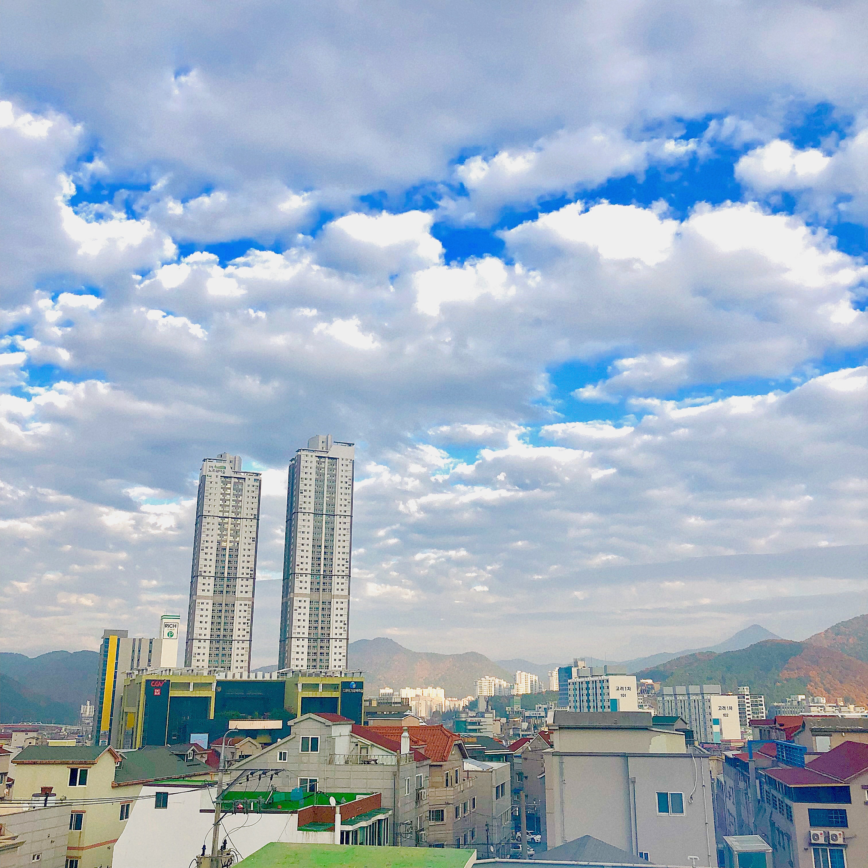 🐥
새로운걸 배우는건 늘 설레고 벅차다ღ
인풋보다 아웃풋을 잘하는 사람이 되기‼️