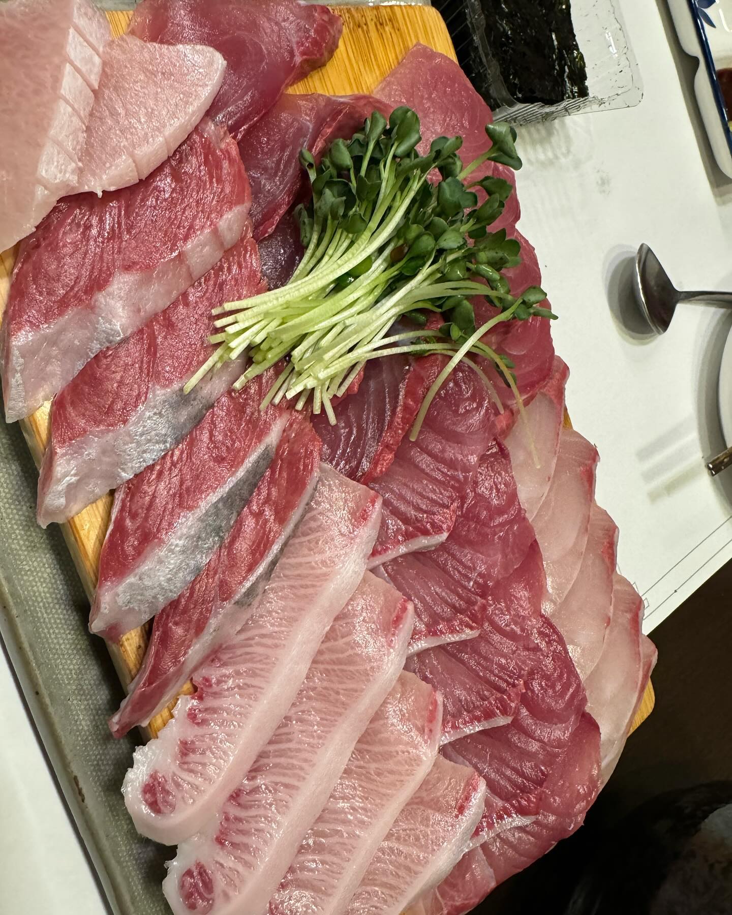맛있는 대방어 먹으로 청춘횟집 고고씽 대연동 횟집!!! 
한시간 줄서서 먹음!!!
맛있어요!!!
최고!!!
#맛스타그램😋 #대연동횟집 #대연동횟집추천 #청춘횟집
#대연동맛집추천 #대연동횟집맛집 #대연동맛집🚩 #맞팔해요 
#맞팔환영💕 #서이추환영❤️ #서이추🌸 #부산횟집🐟 
#부산남구횟집🐟 #부산남구맛집♥️ #청춘횟집대연동본점