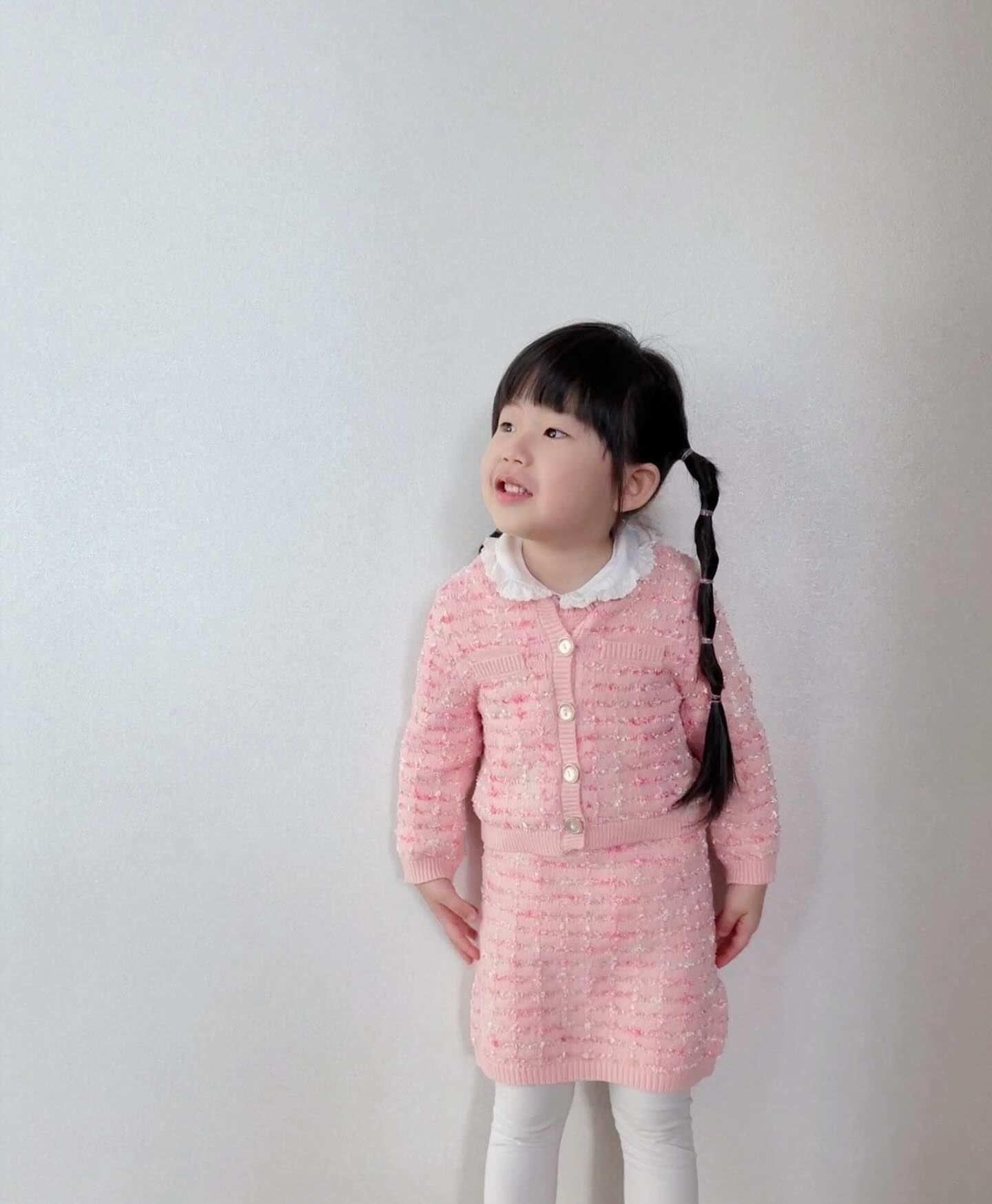 오늘의 등원룩 ㅋㅋ
공주님 서타일 🫠
크리스마스 선물도~