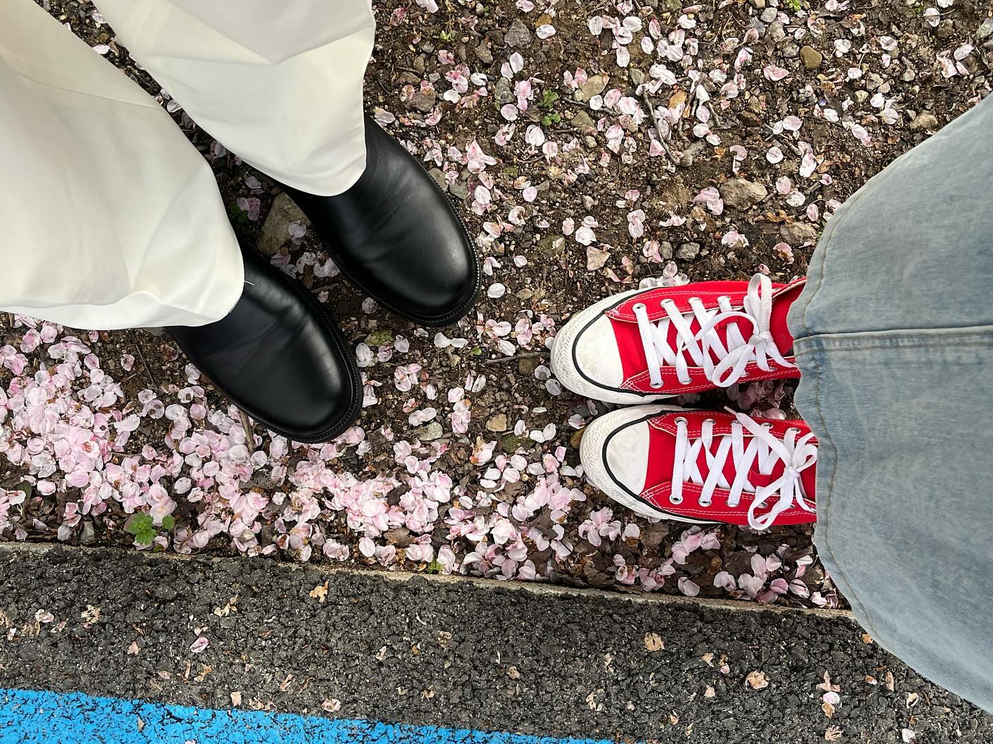 아조씨랑 😵‍💫
그만싸우고싶당 👩‍❤️‍👨
